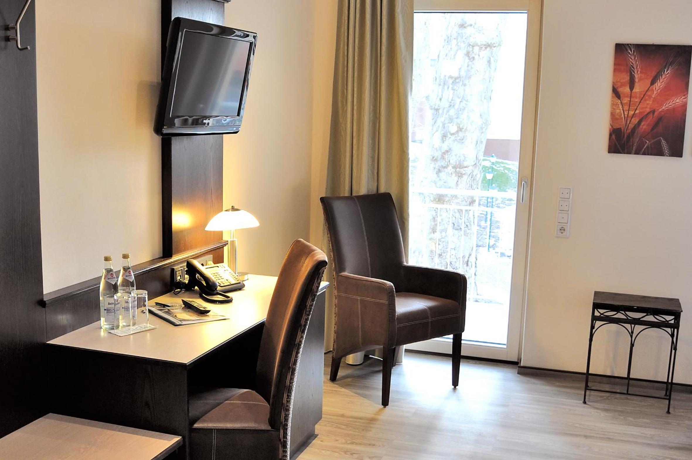 Single Room with Balcony photo 2