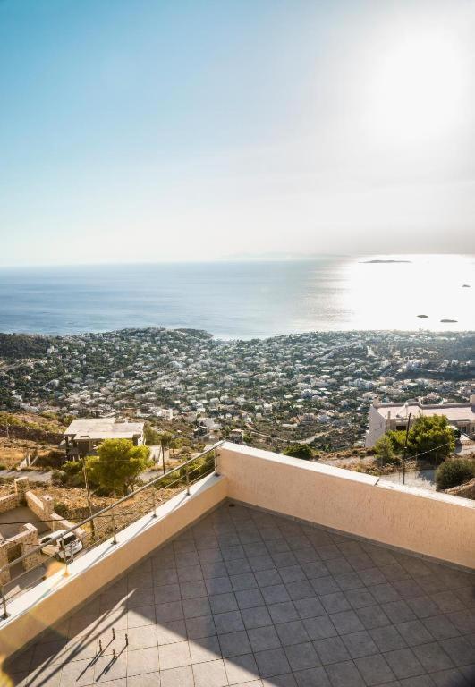 Two-Bedroom Apartment with Balcony and Sea View