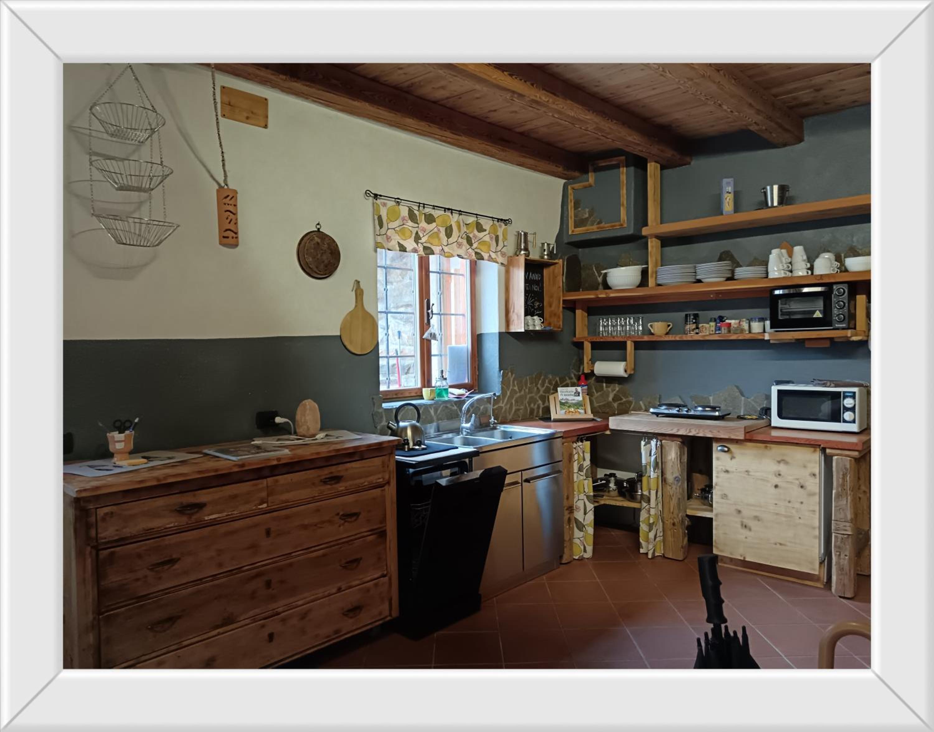 Quadruple Room with Mountain View photo 2