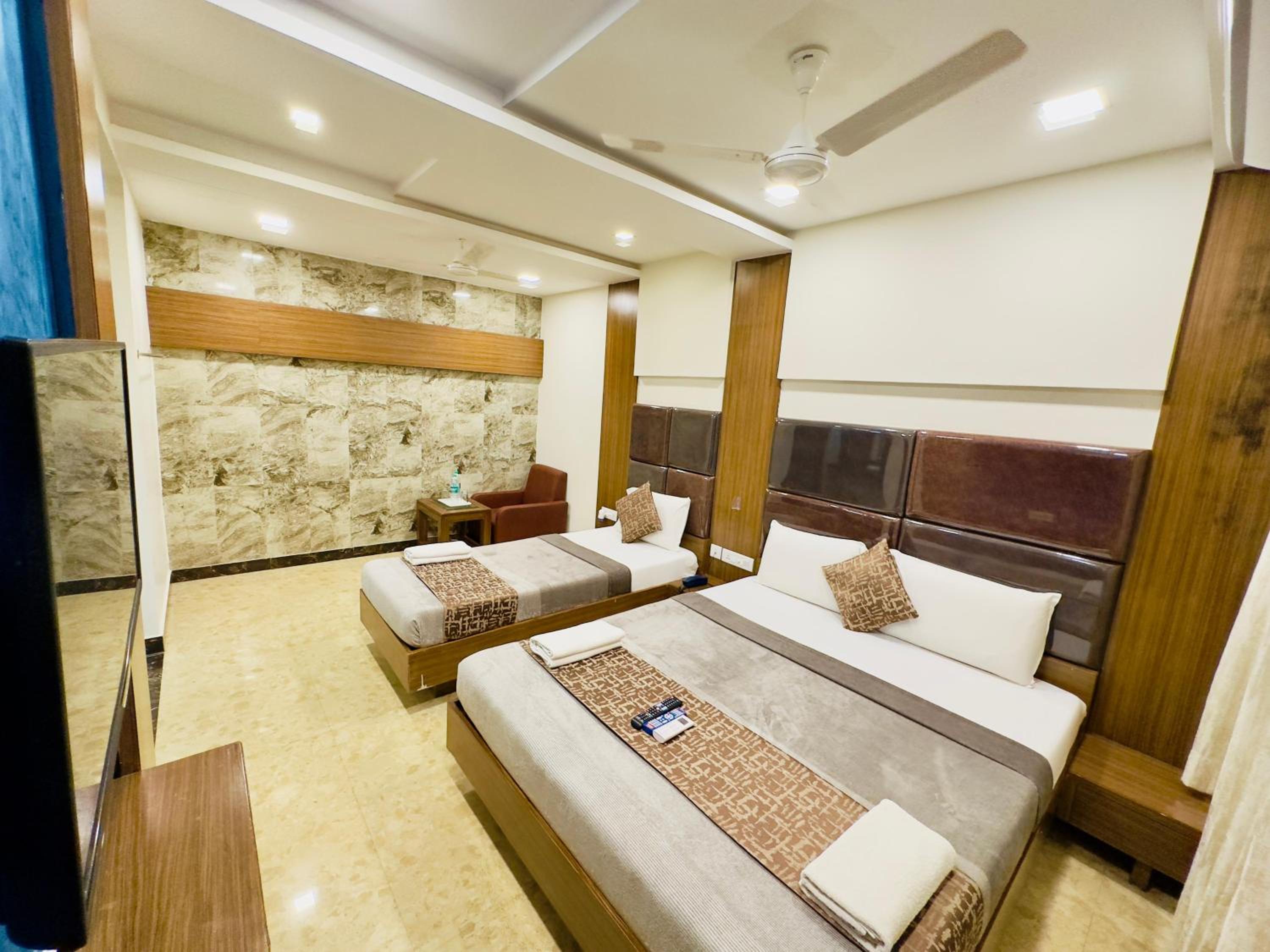Deluxe Triple Room photo 3