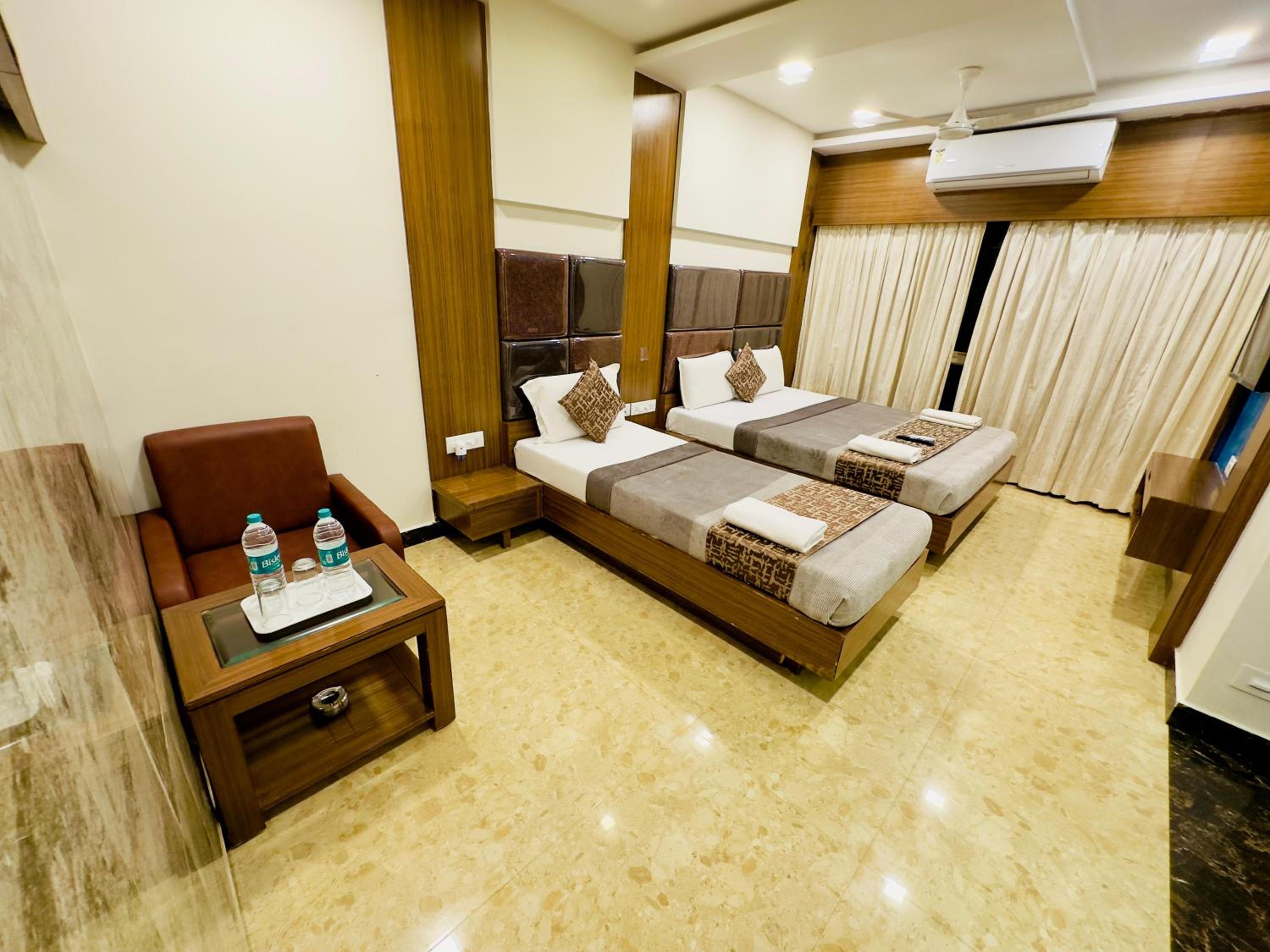 Deluxe Triple Room