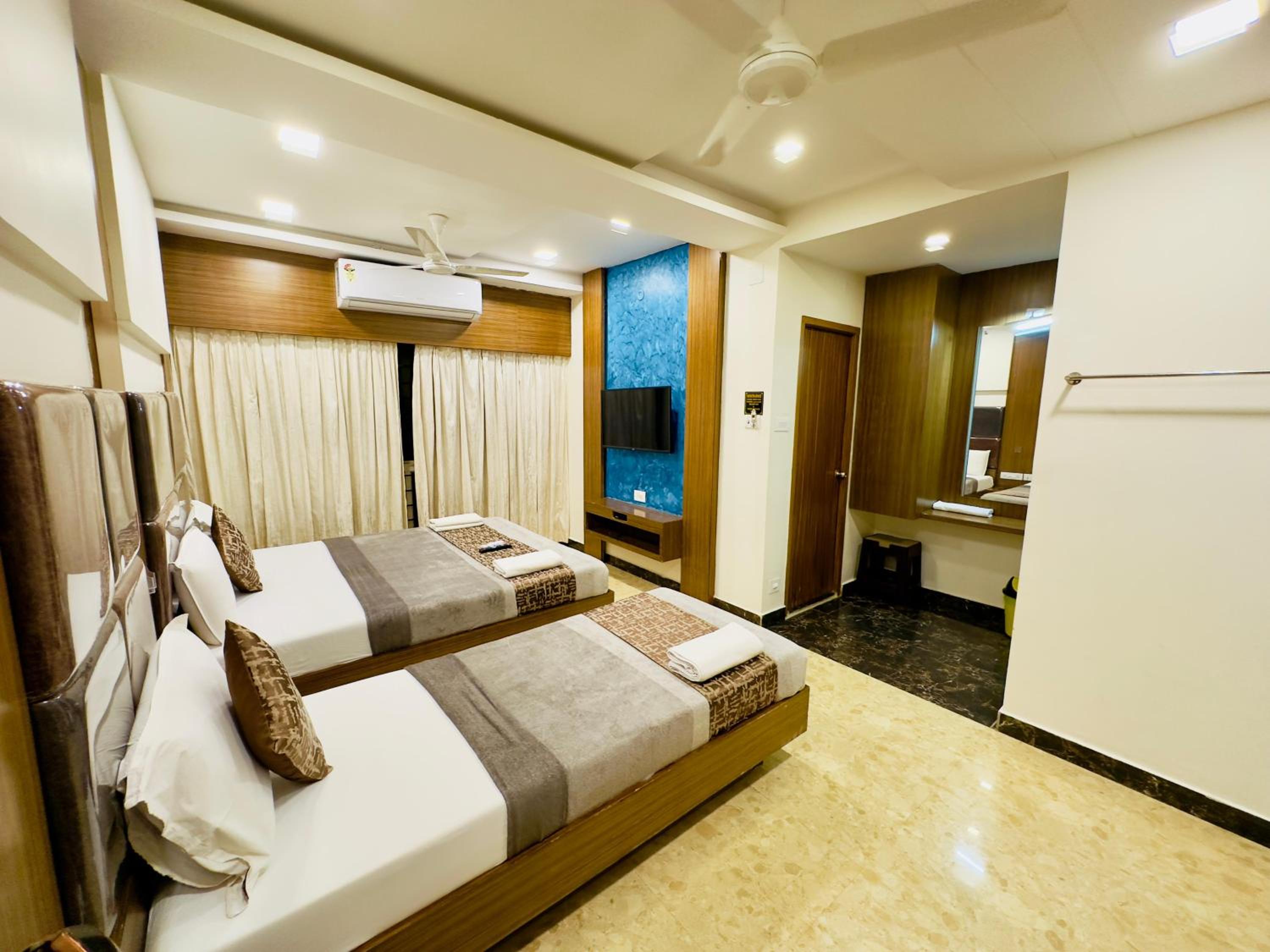 Deluxe Triple Room