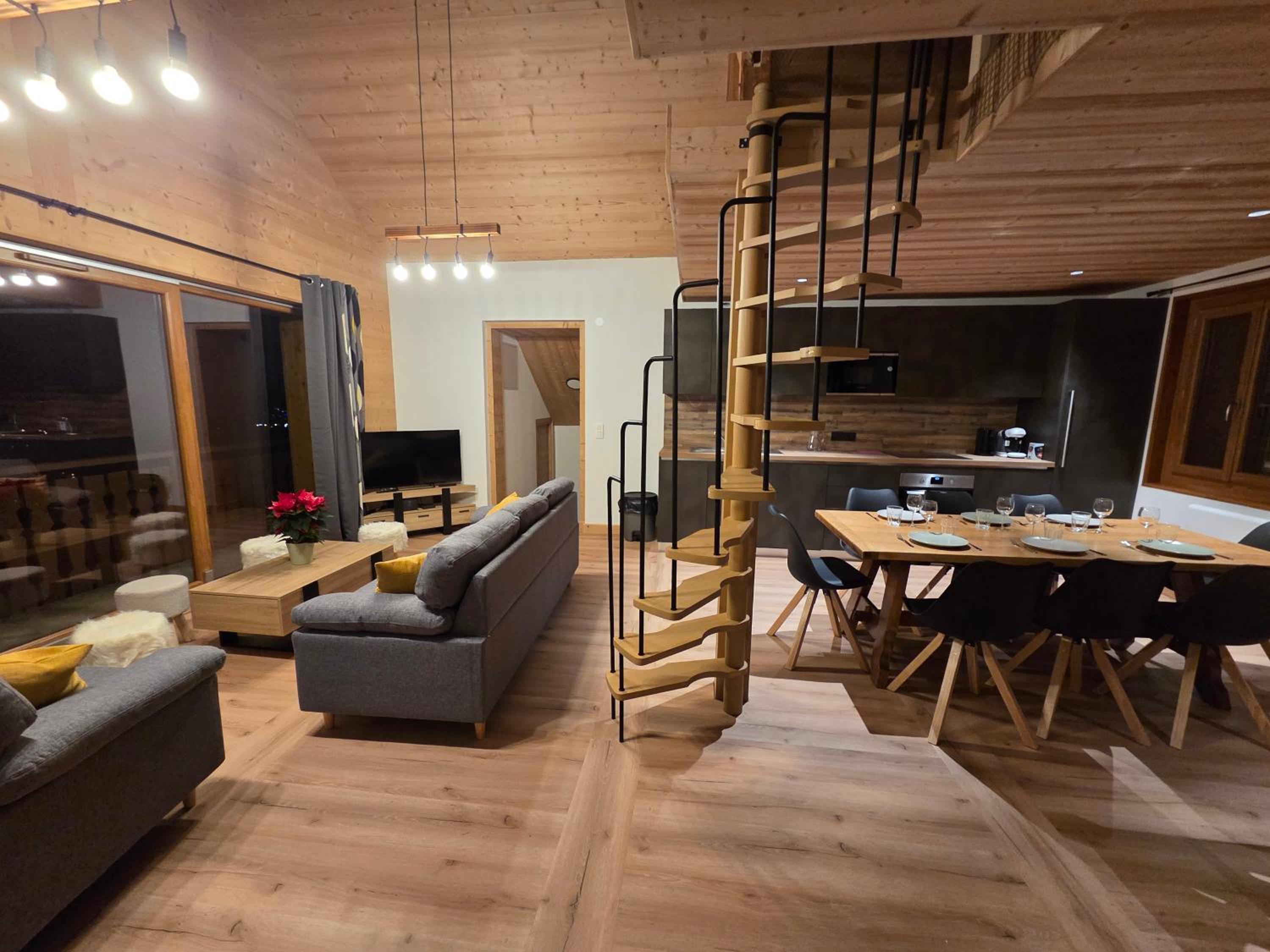 Three-Bedroom Chalet photo 3