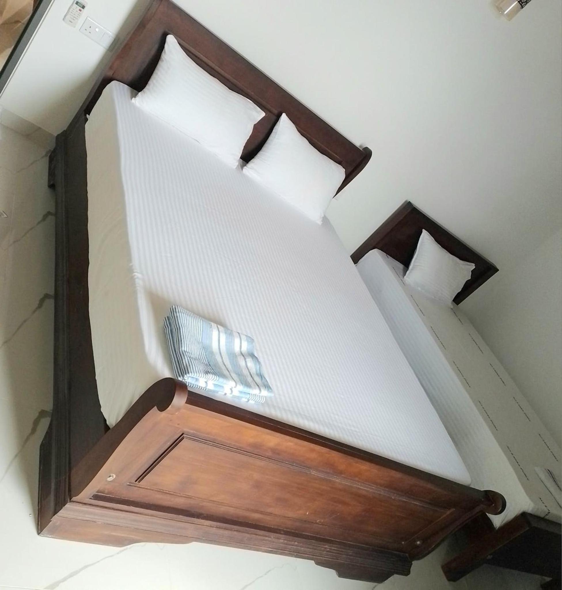 Triple Room with Private Bathroom - Photo 7