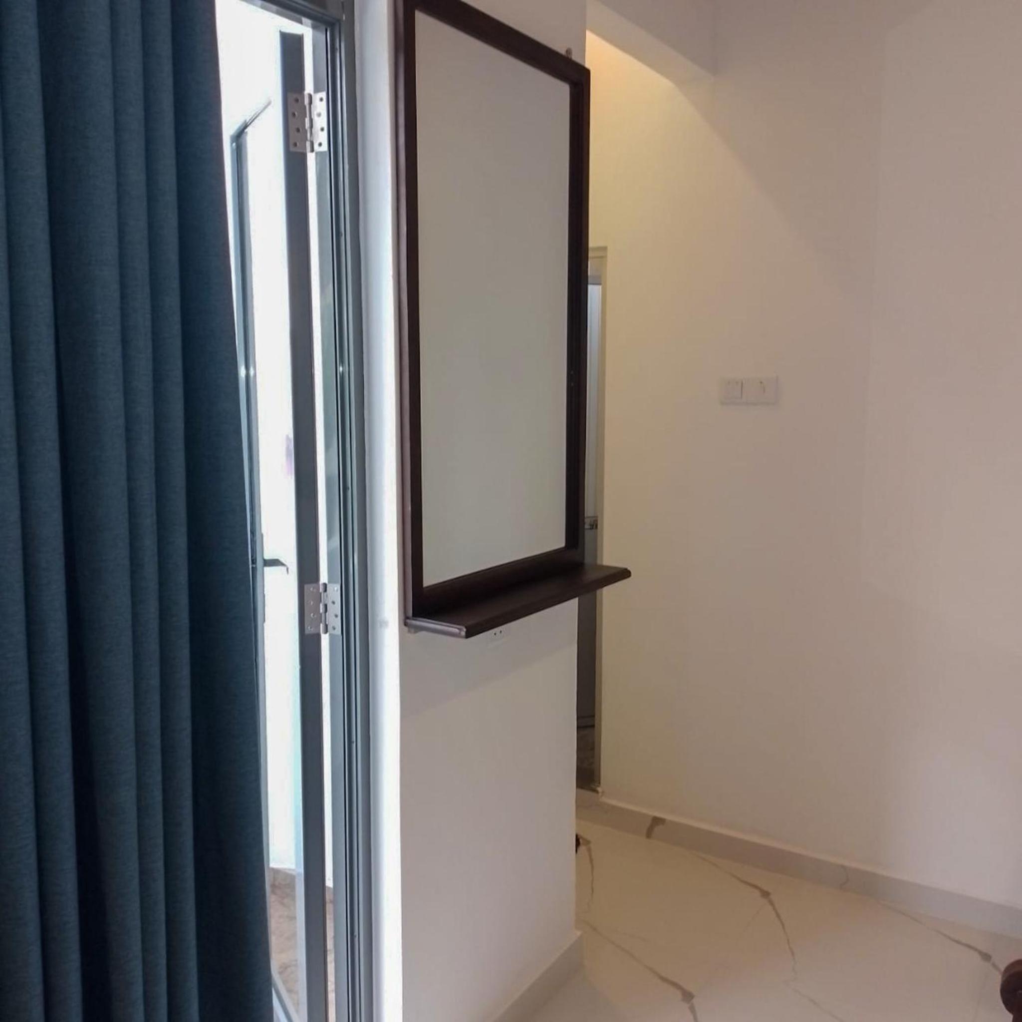 Triple Room with Private Bathroom - Photo 16