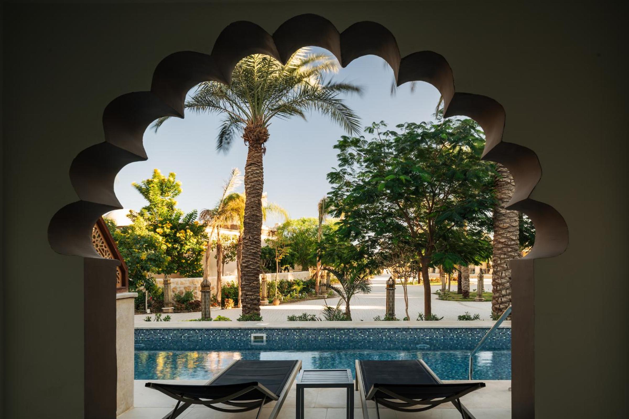 Junior Suite Swim-Up Garden View