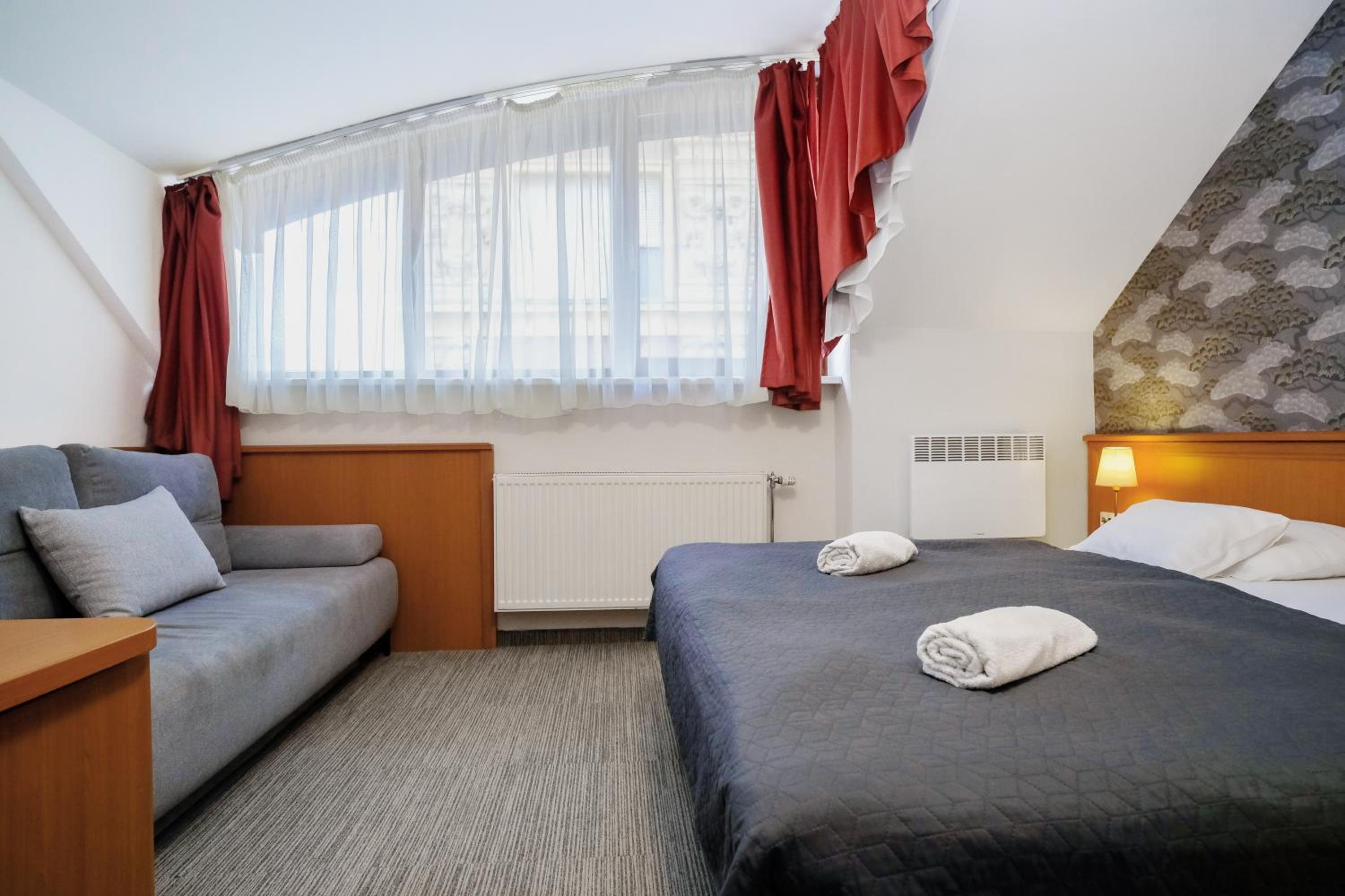 Standard Queen Room photo 3
