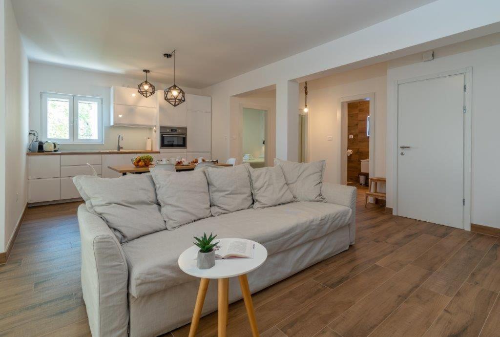 Two-Bedroom Apartment with Balcony and Sea View photo 1