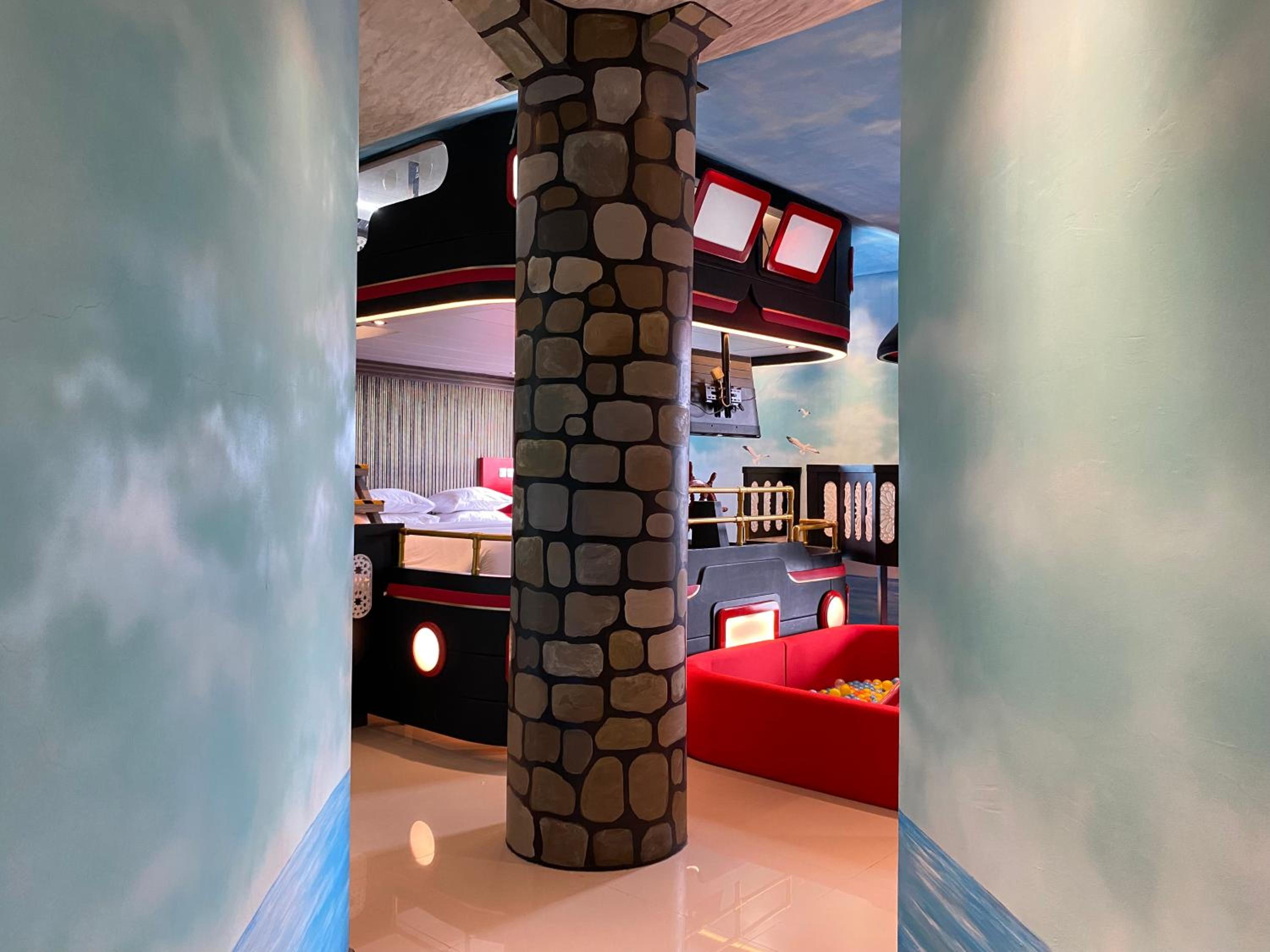 Superior King Room