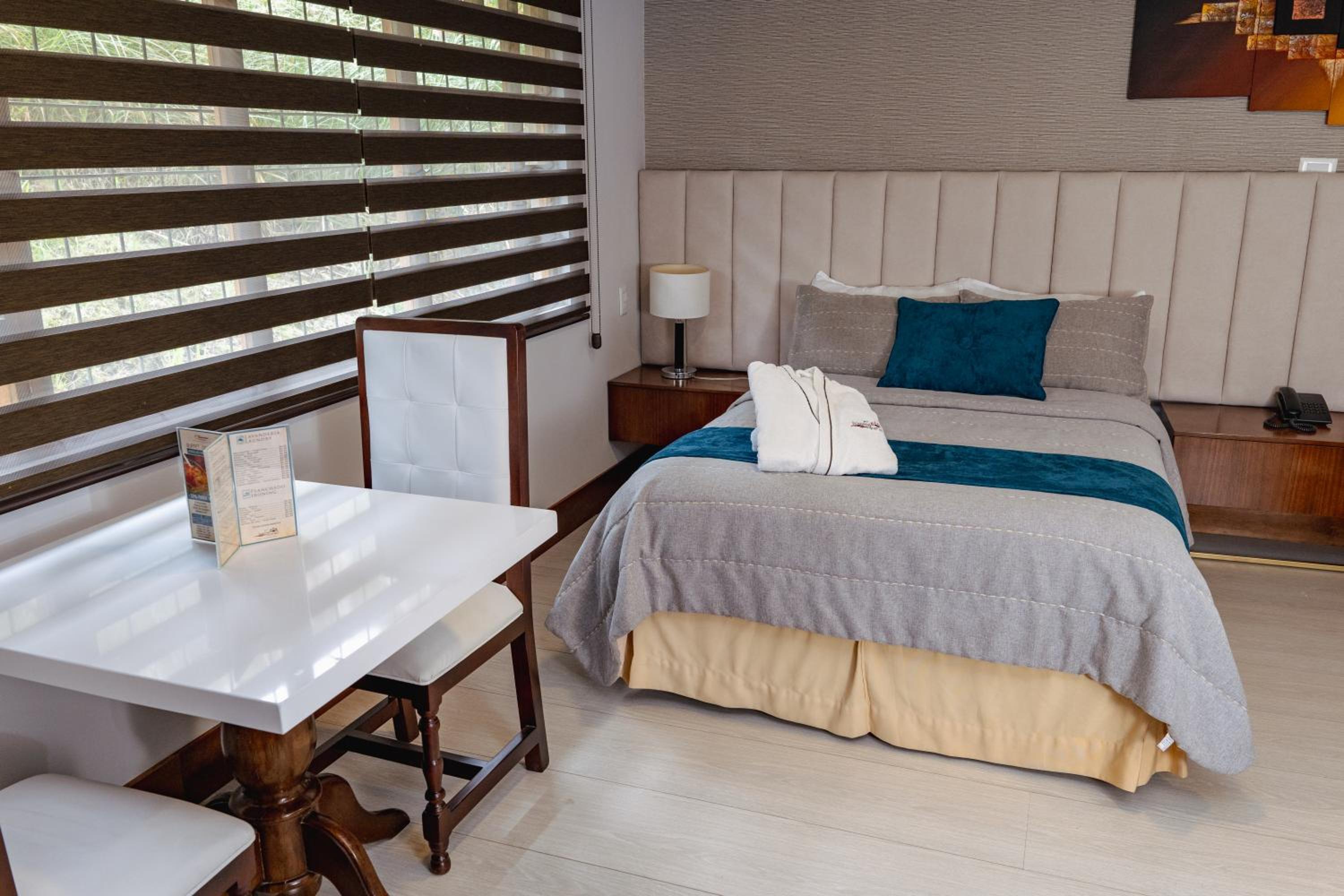 Double Room with Two Double Beds photo 3