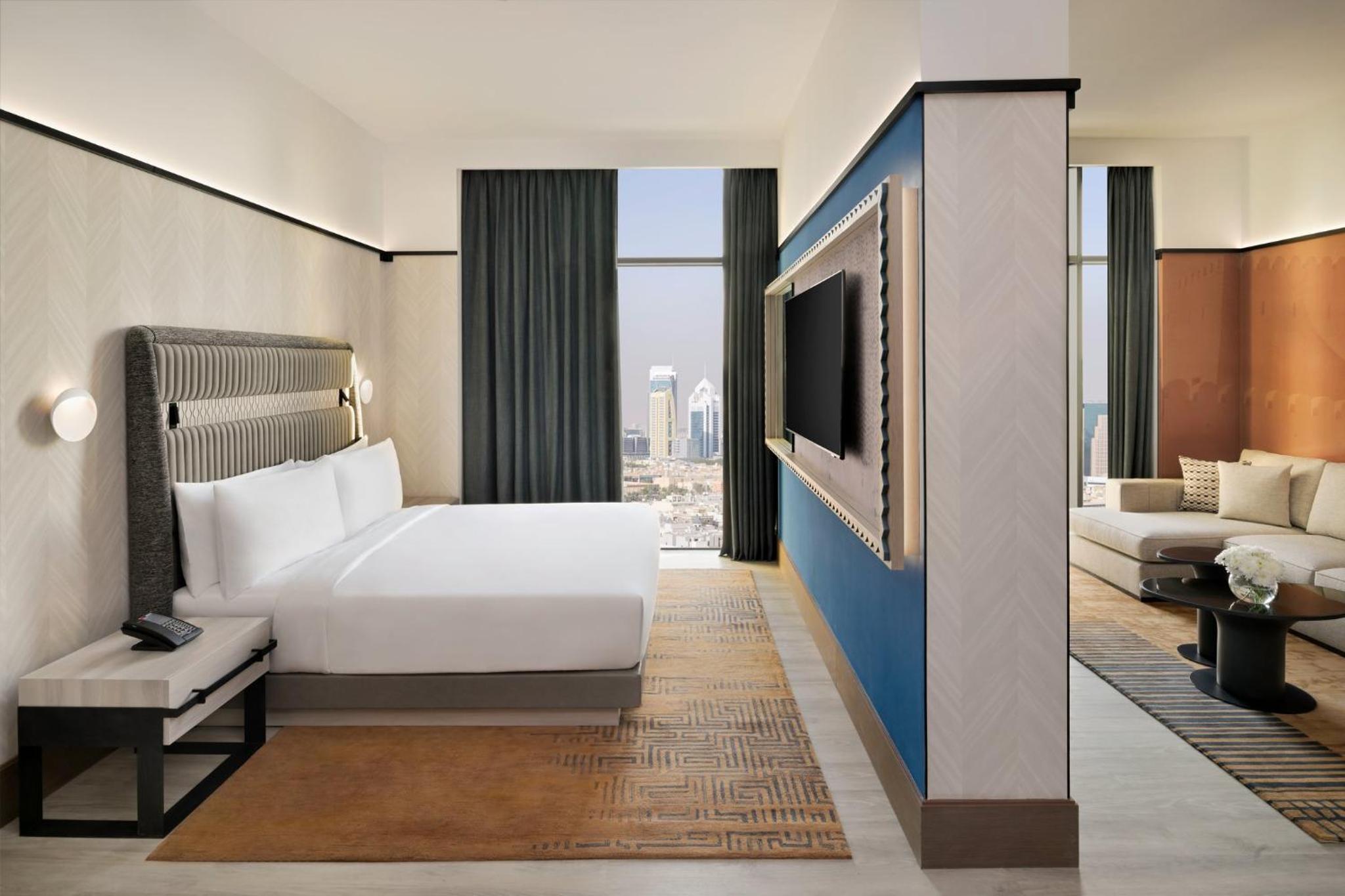 Junior King Suite