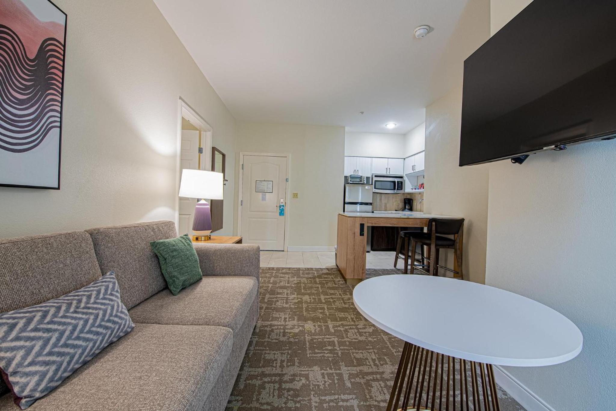 Two-Bedroom Suite - Non-Smoking - Photo 4