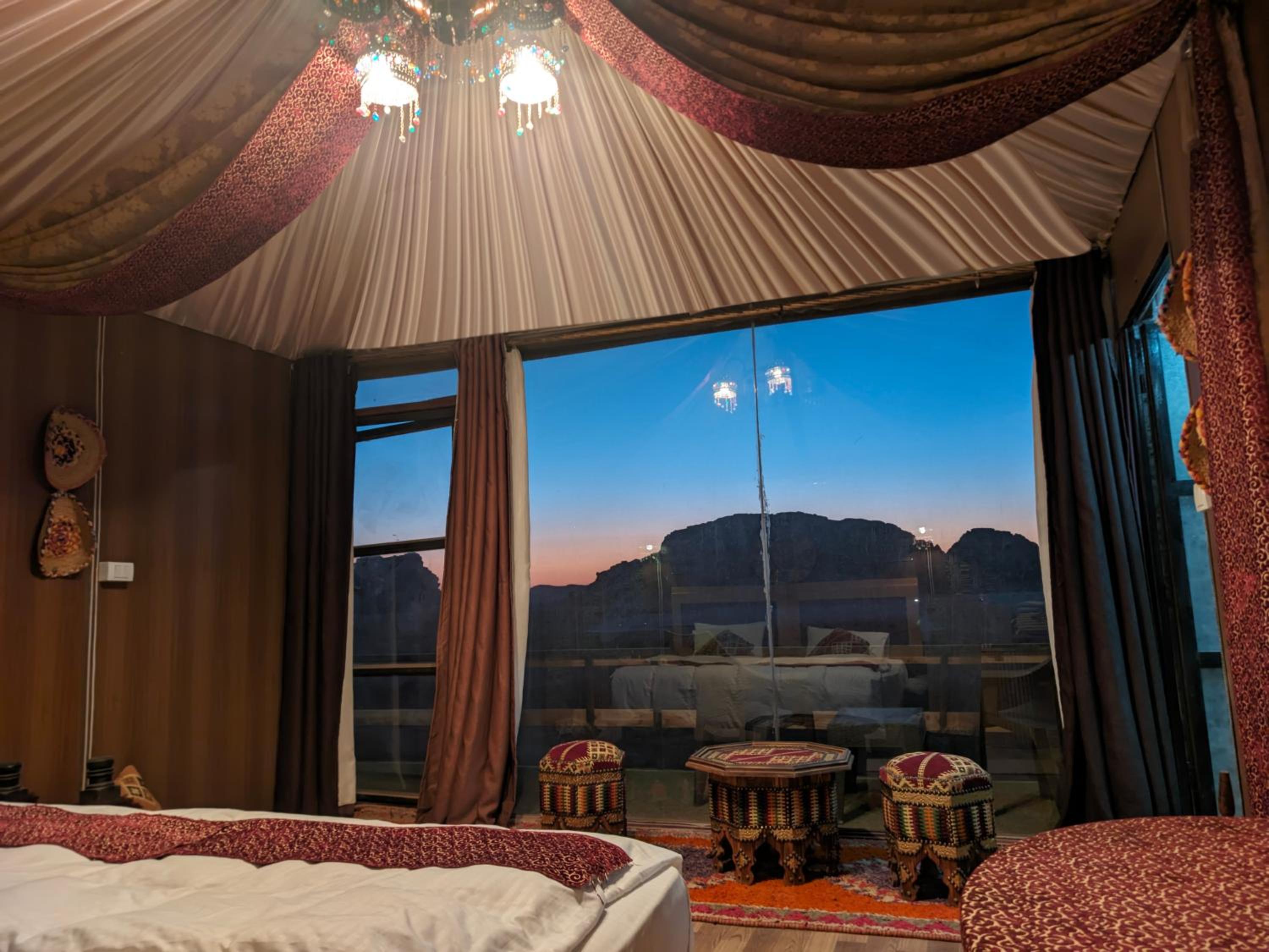 Superior Double or Twin Room with Mountain View photo 2