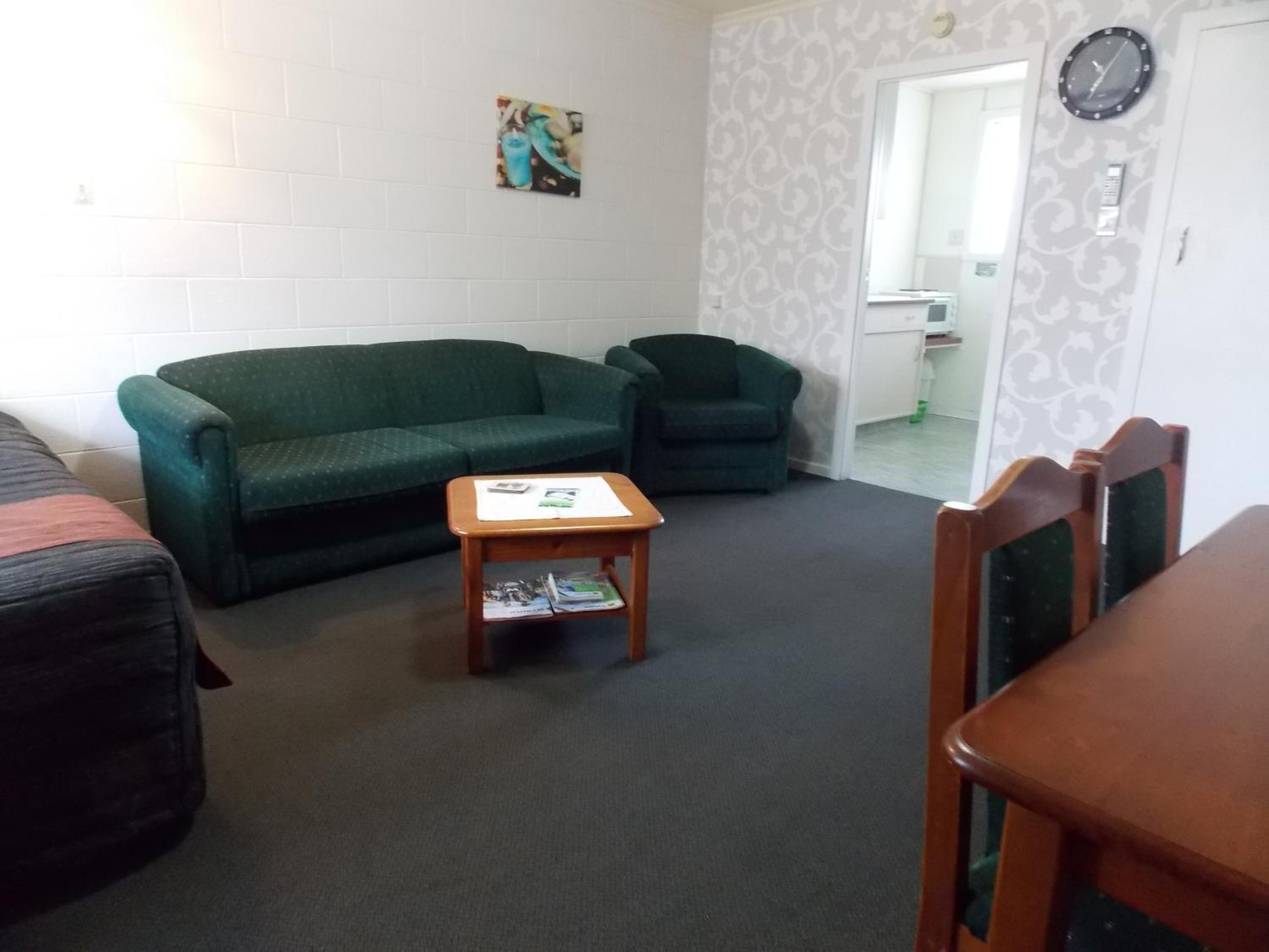 One-Bedroom Apartment photo 2