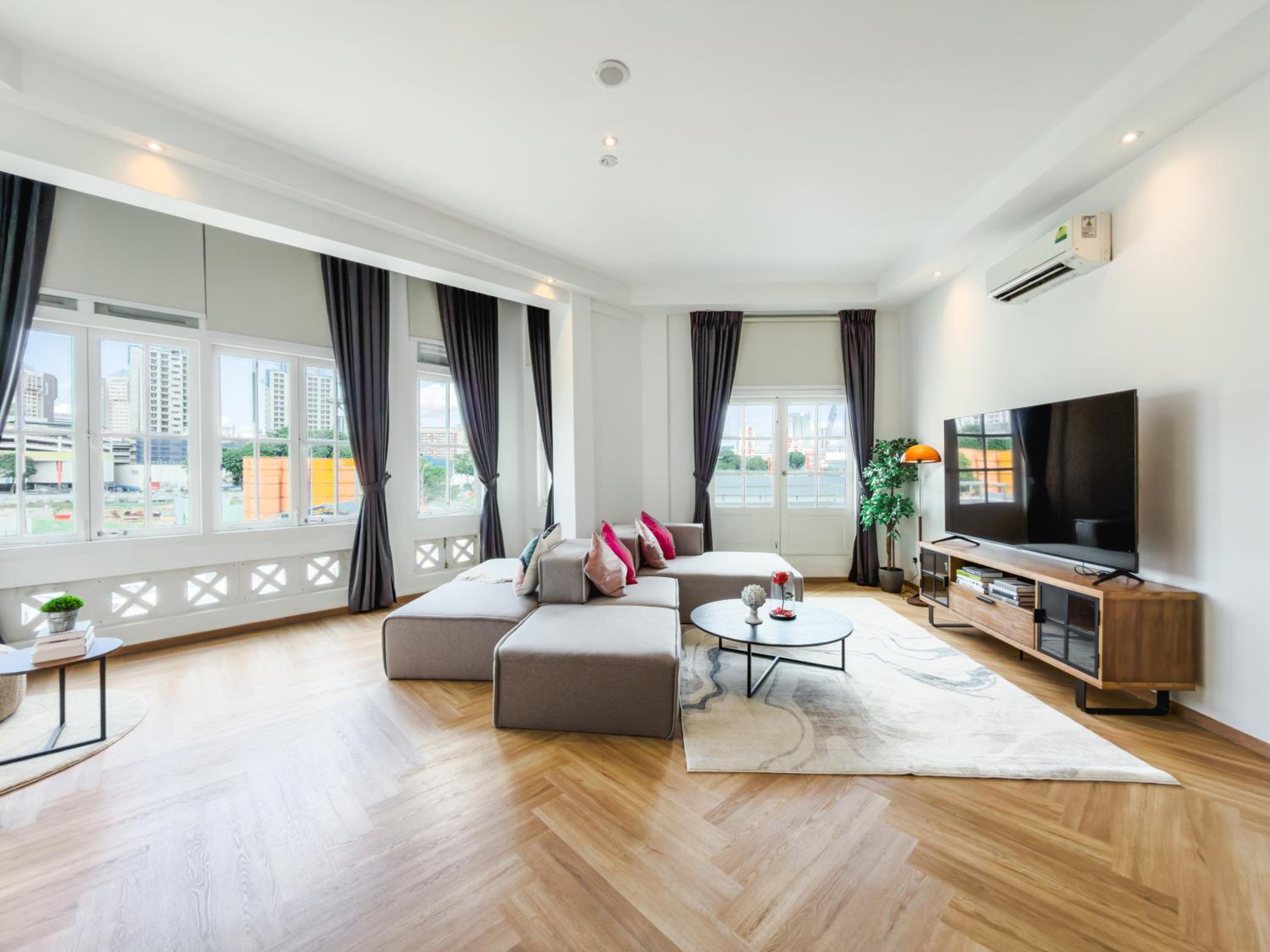 Three-Bedroom Premium Apartment with Balcony