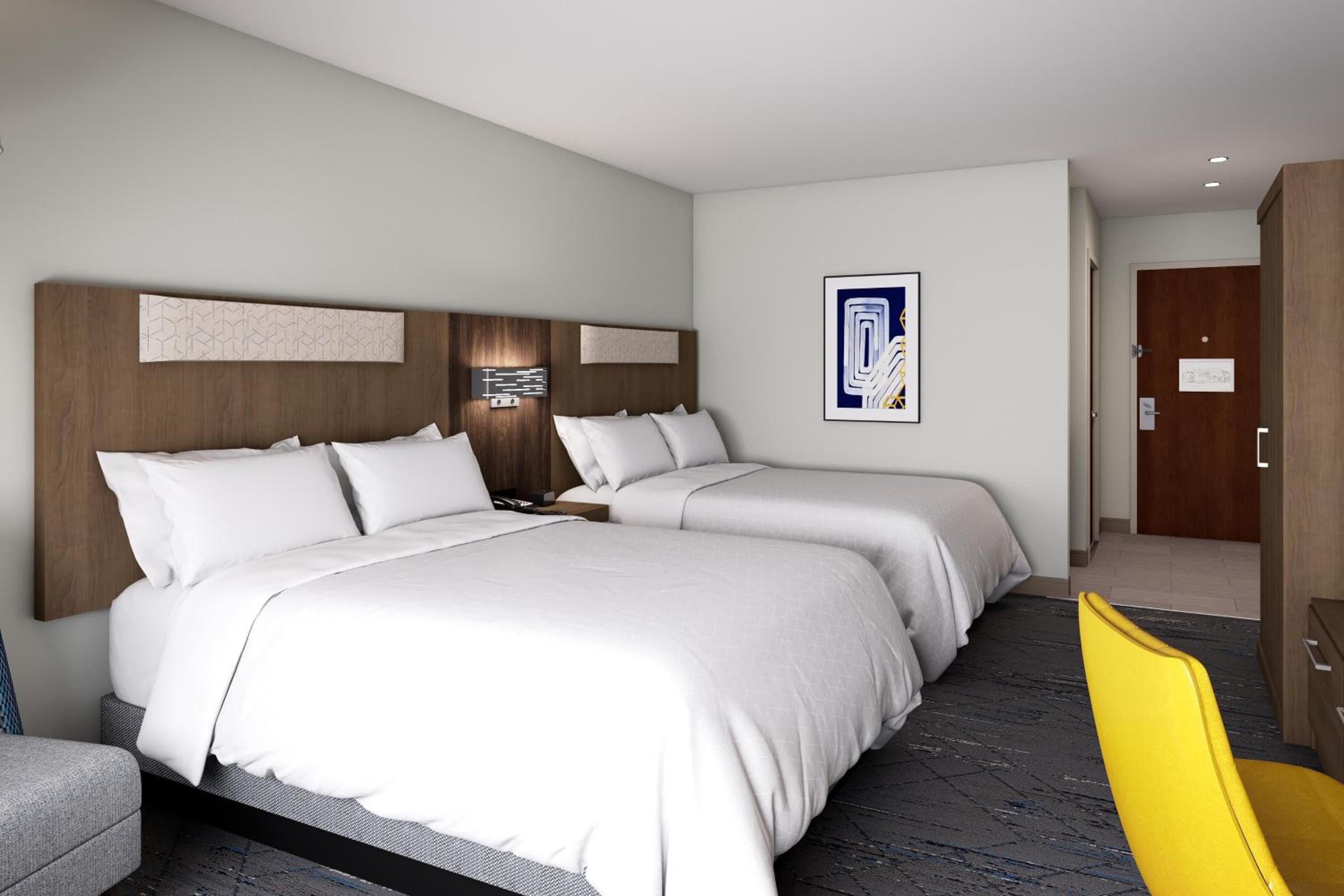 Standard Queen Room with Two Queen Beds - Communications Accessible - Photo 3