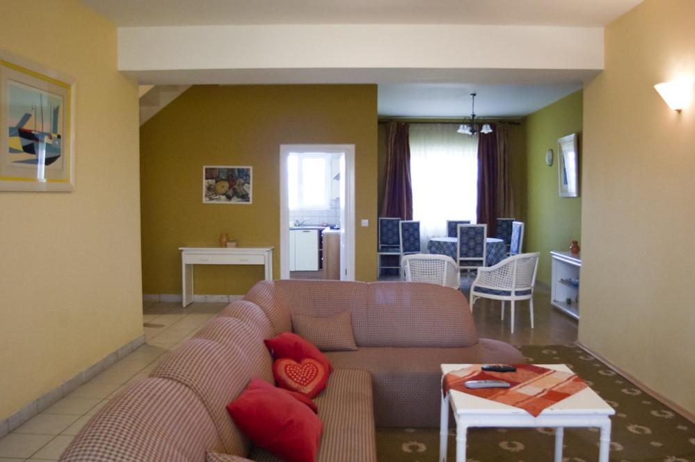 Apartment - Split Level photo 1