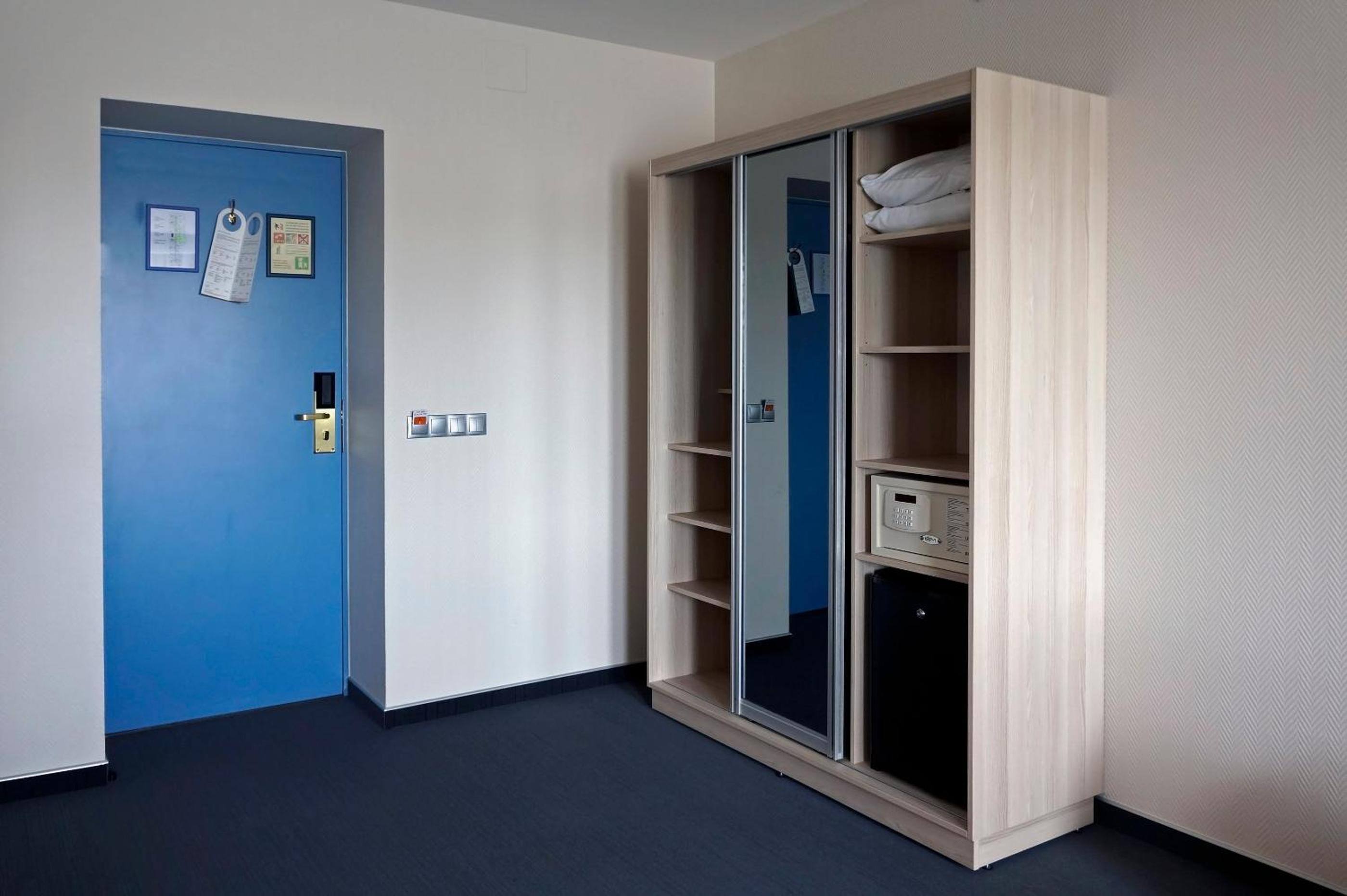 Suite - Photo 2