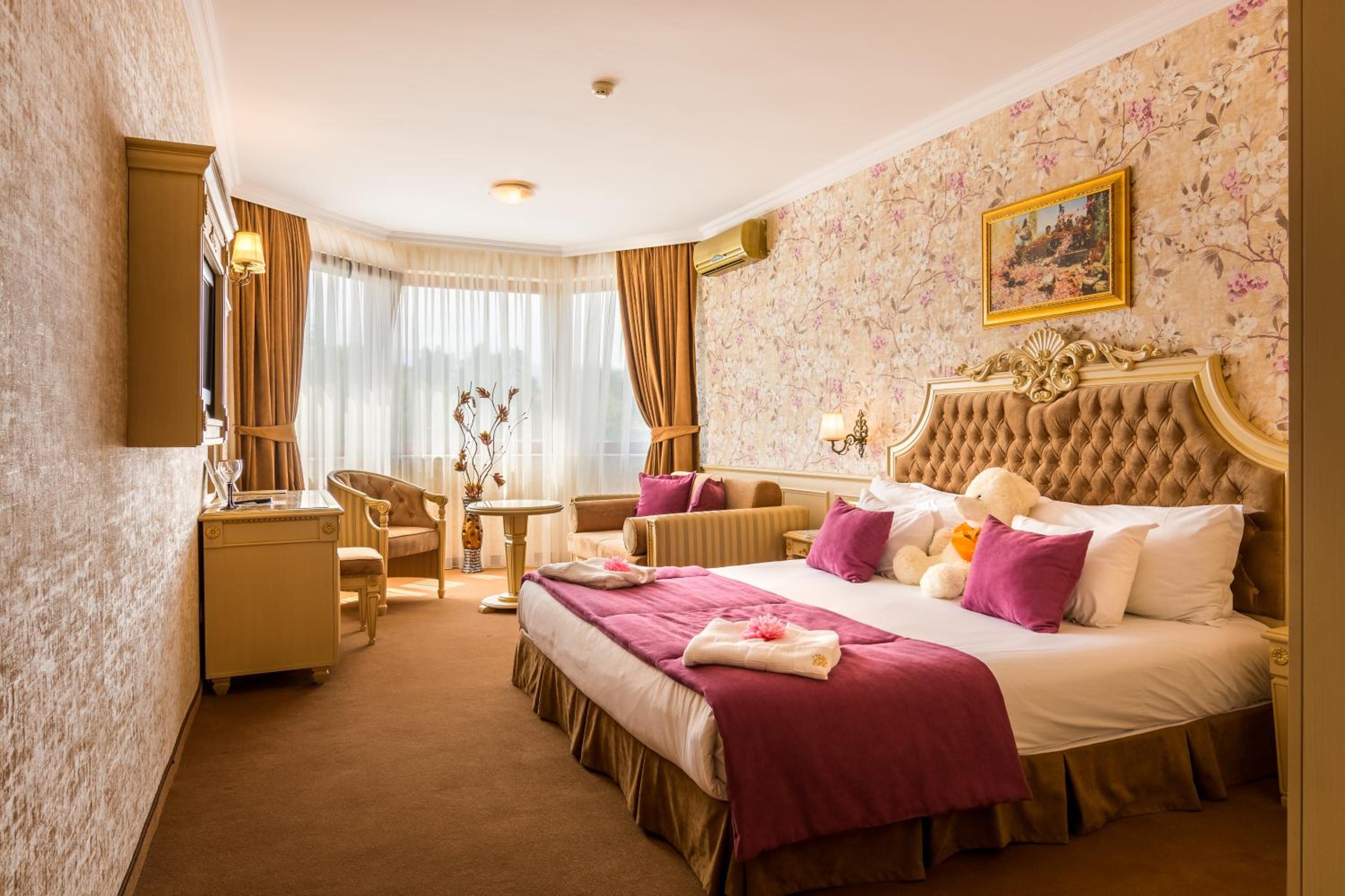 Luxury Double or Twin Room - Photo 1