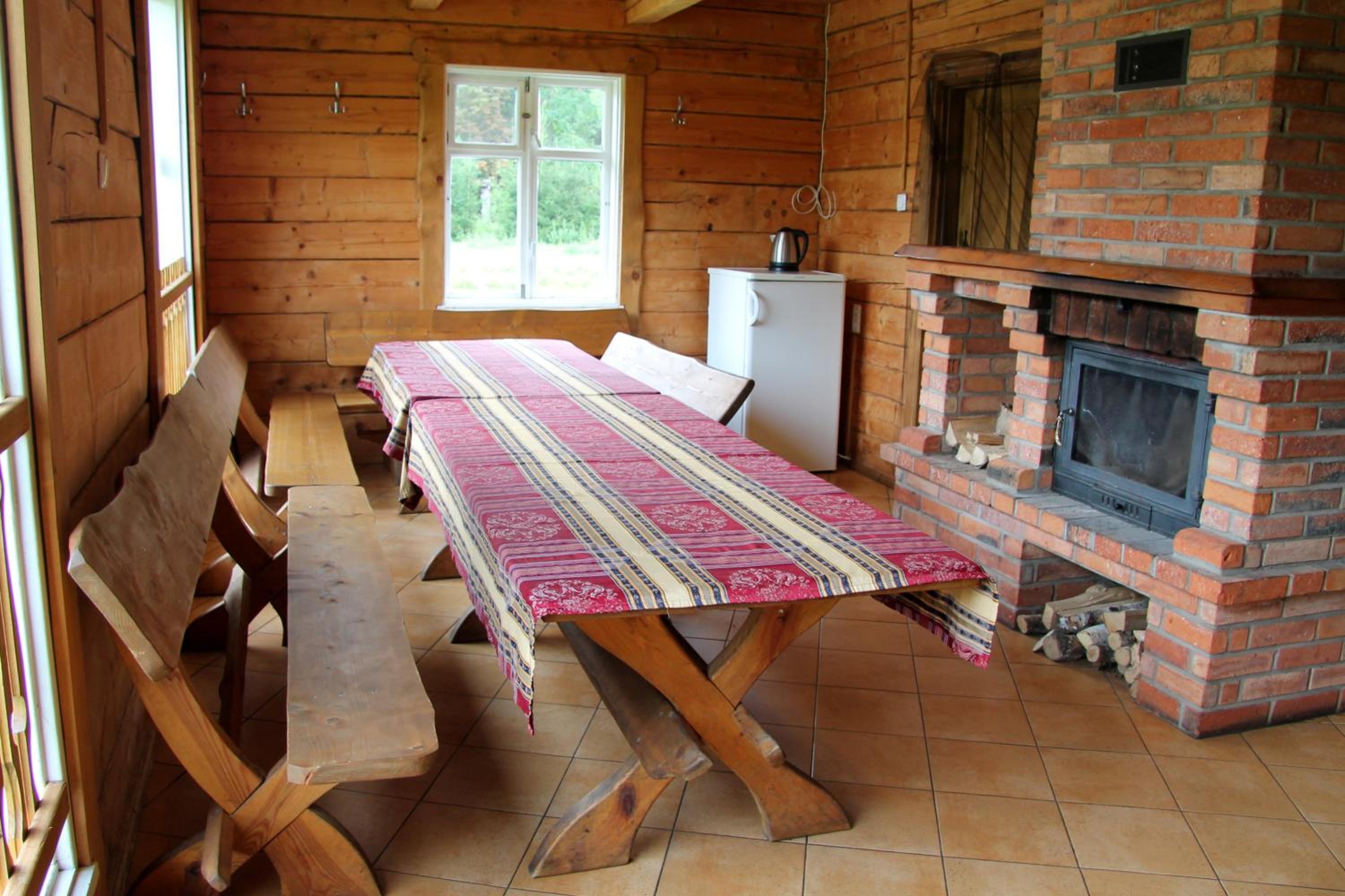 Family Room with Lake View photo 3