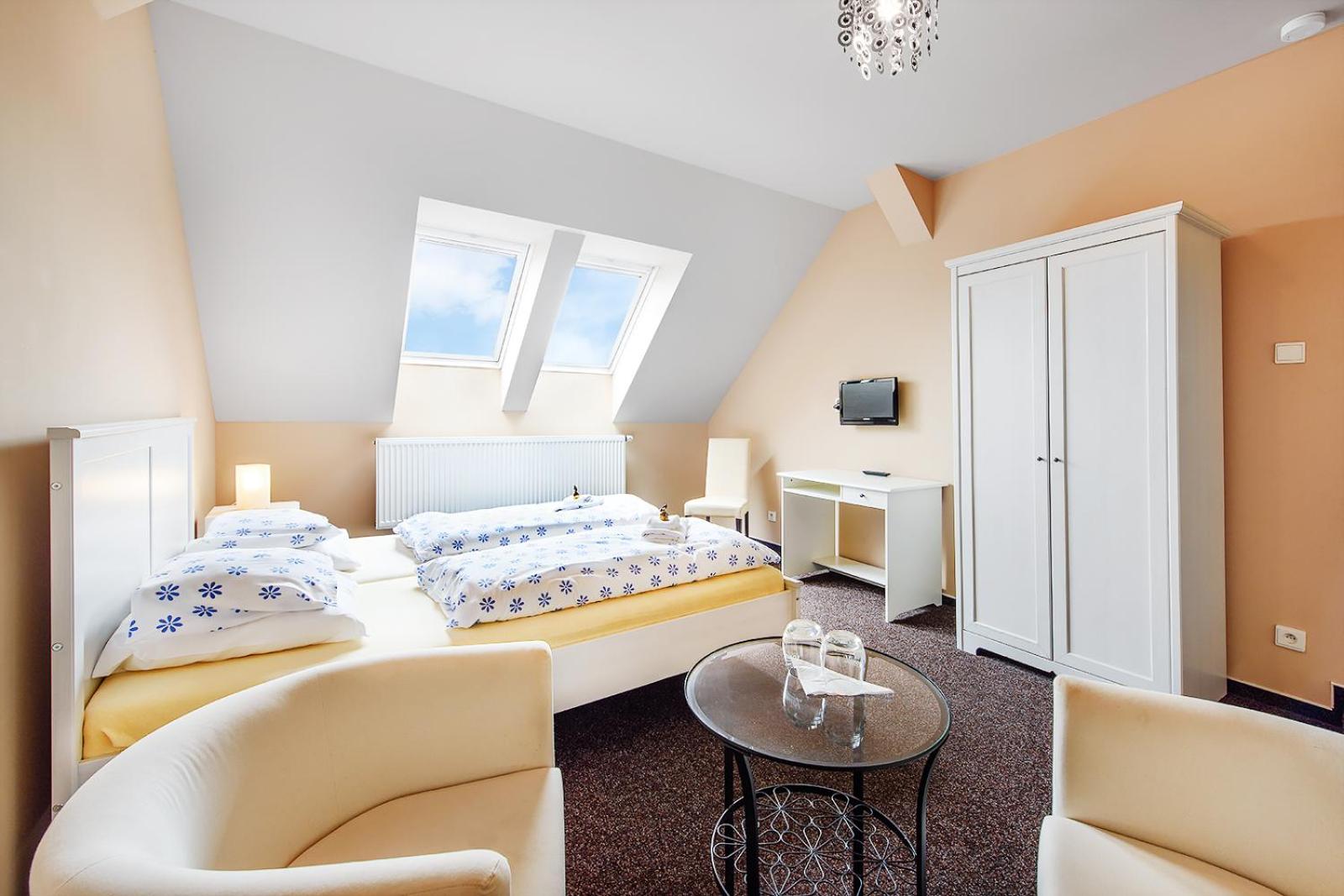 Double Room with Private Bathroom photo 1