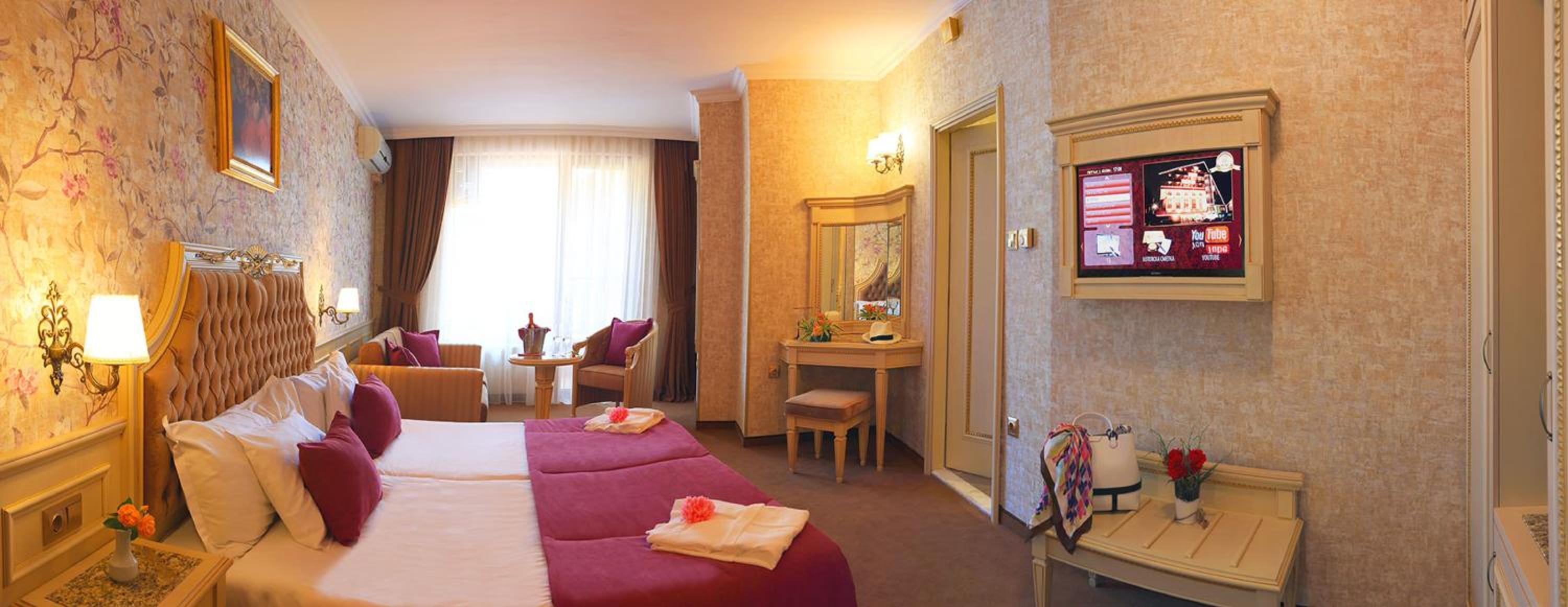 Deluxe Double Room (2 Adults + 2 Children up to 10 years old) - Photo 3
