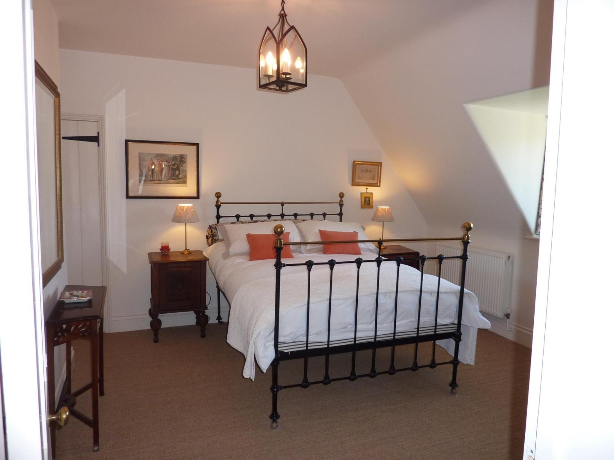 Double Room - Photo 7