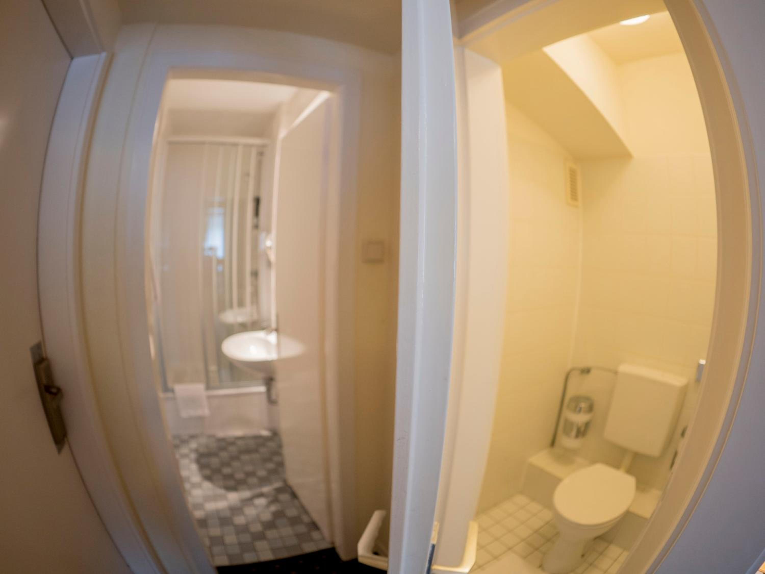 Quadruple Room - Photo 6