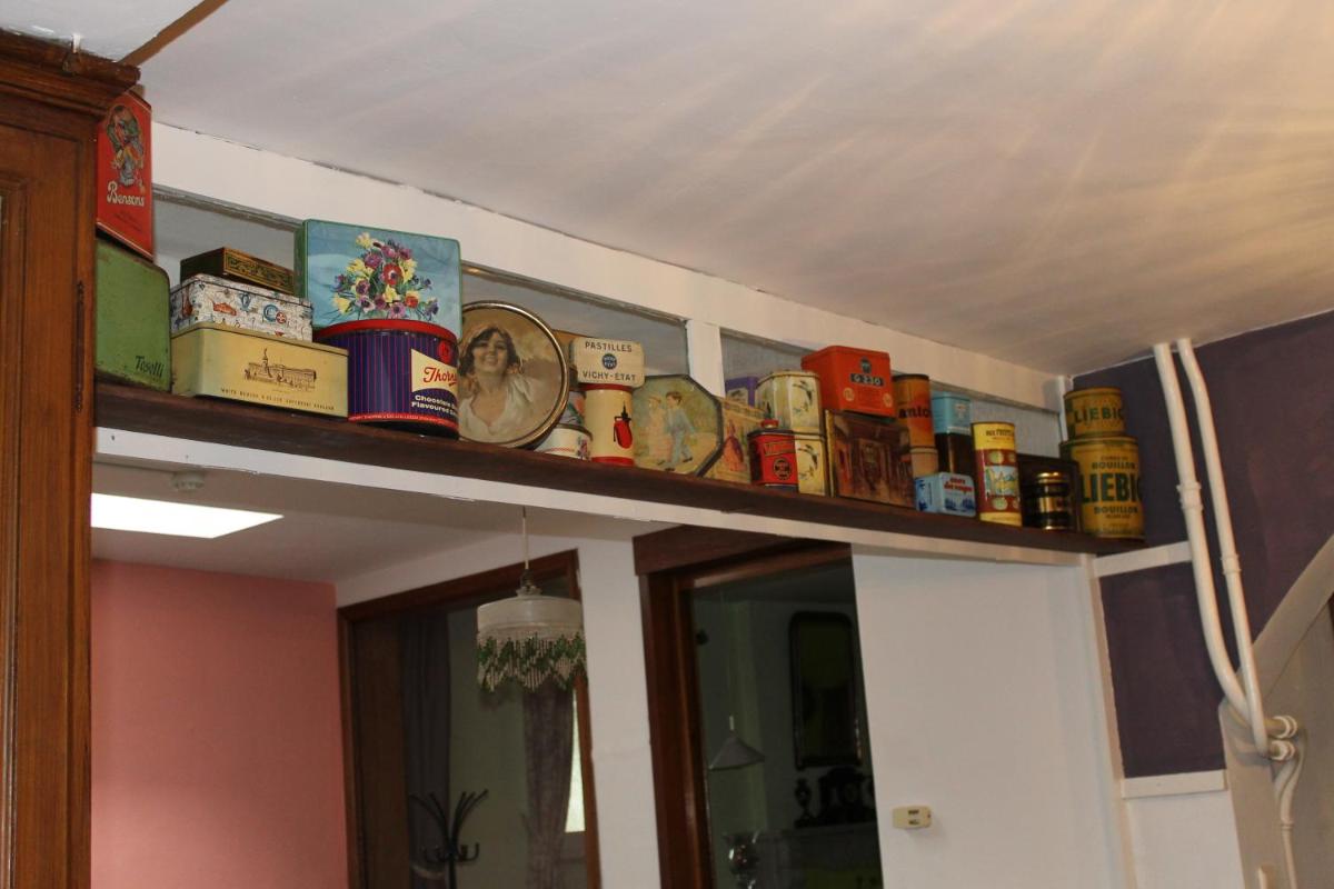 Six-Bedroom House photo 1