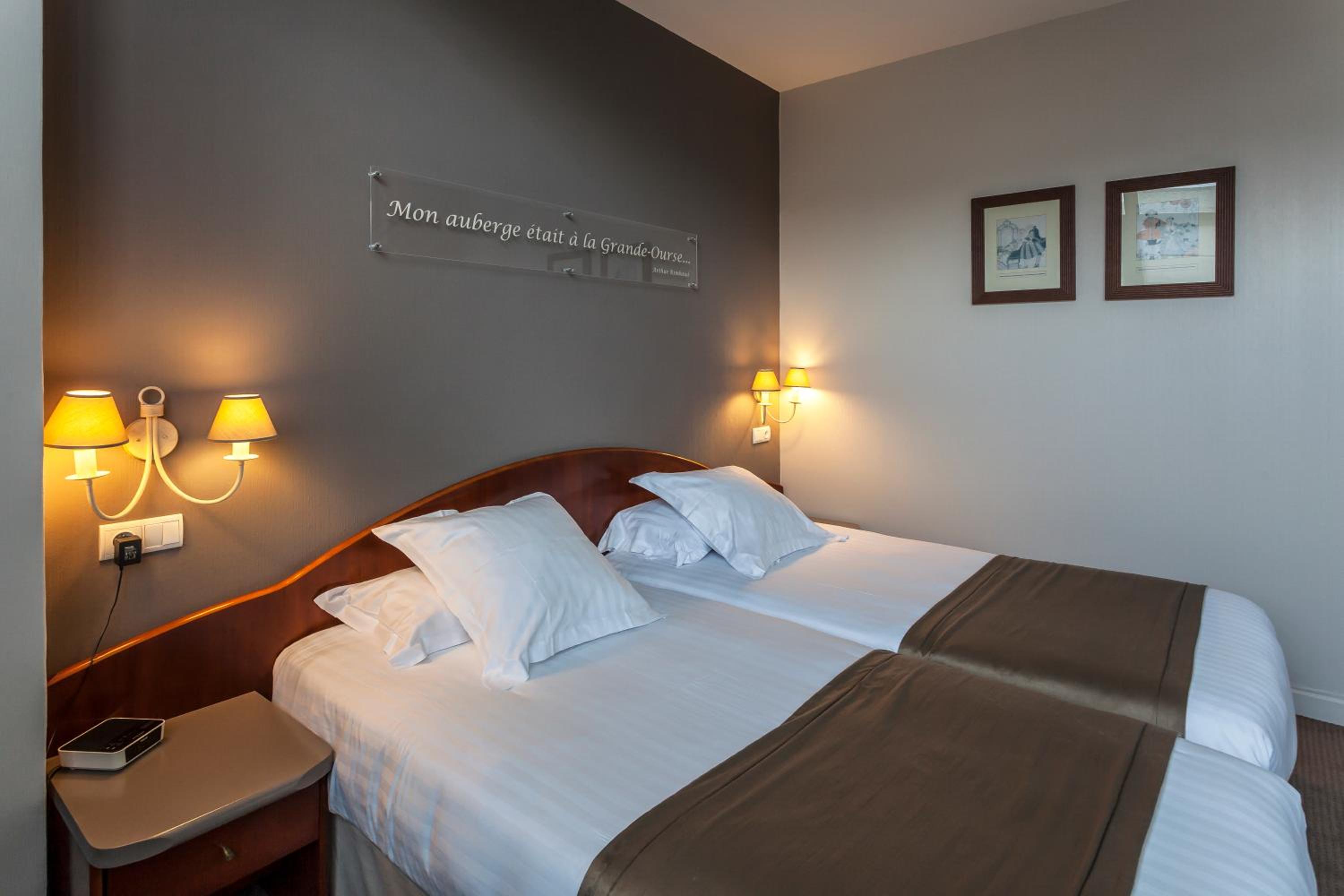 Standard Twin Room - Non-Smoking - Photo 5