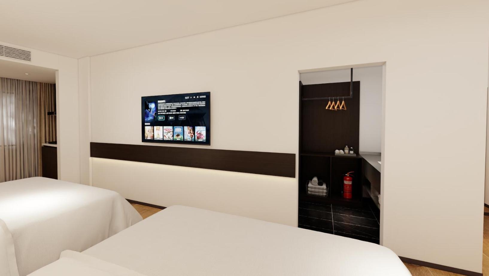 Superior Family Room photo 2