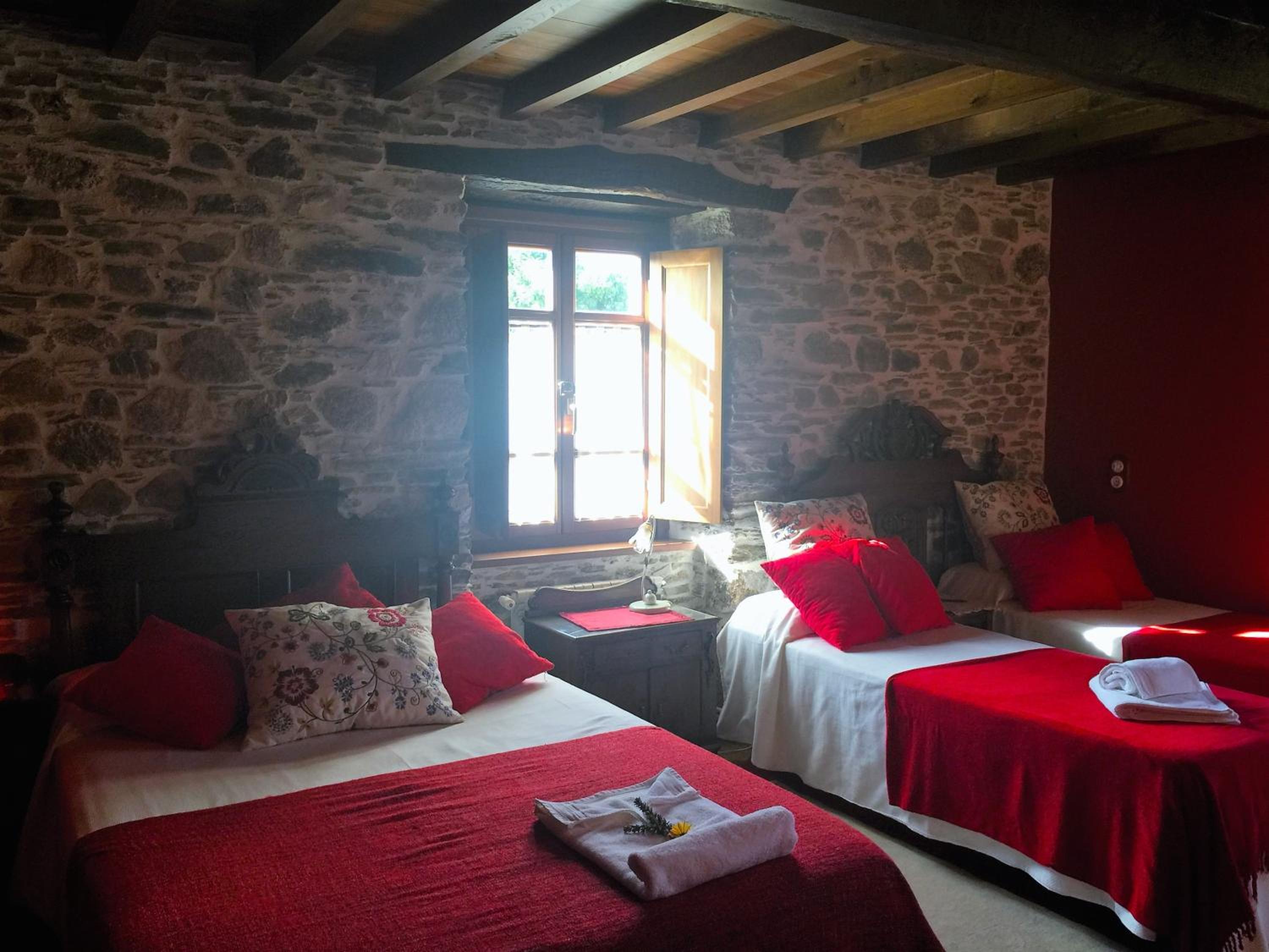 Habitación Cuádruple con Vista al Jardín