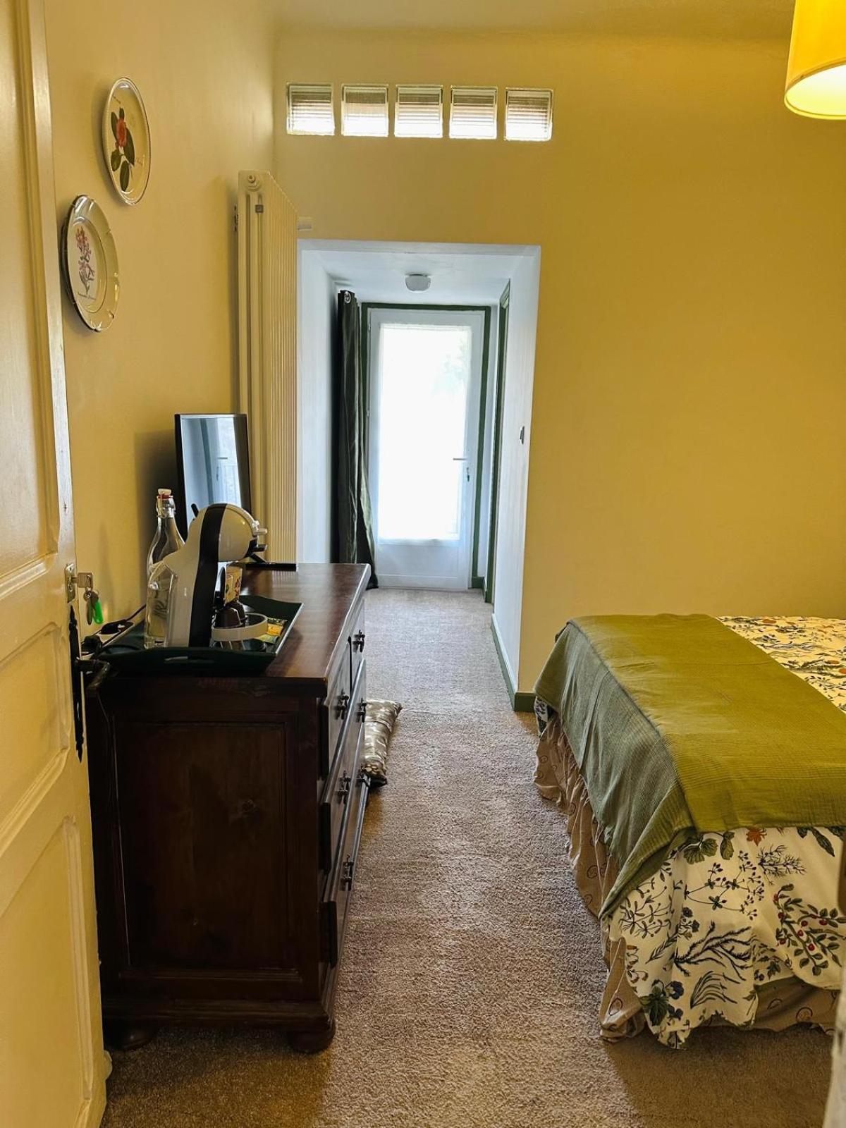 Standard Double Room photo 2