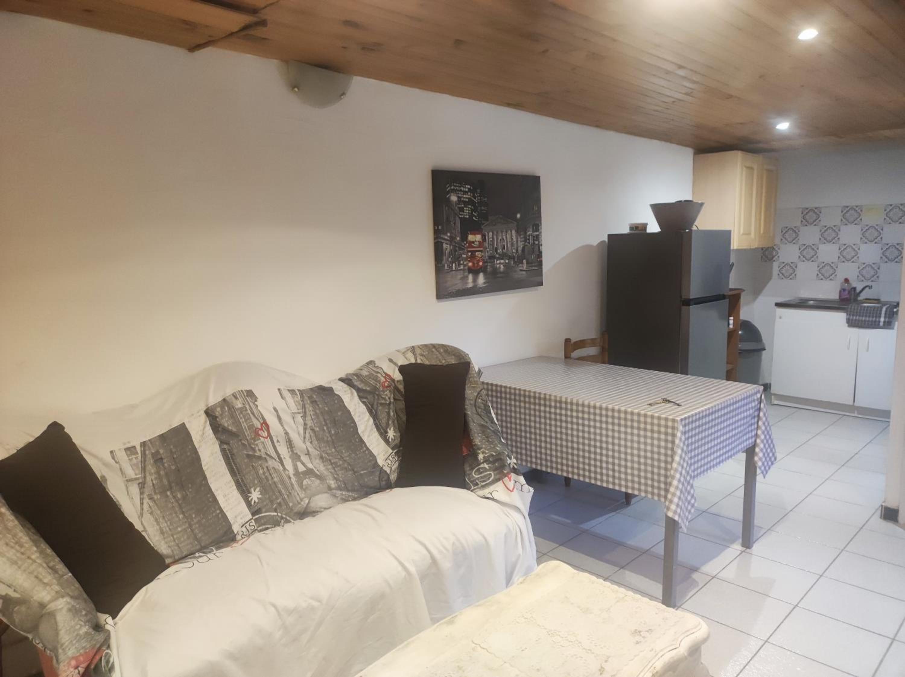 Studio Apartment