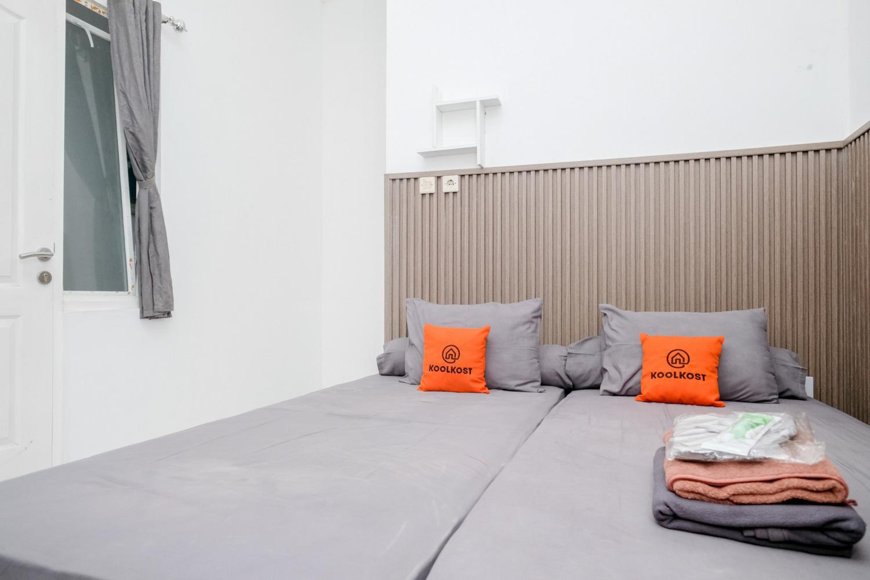 Standard Twin Room - Photo 7