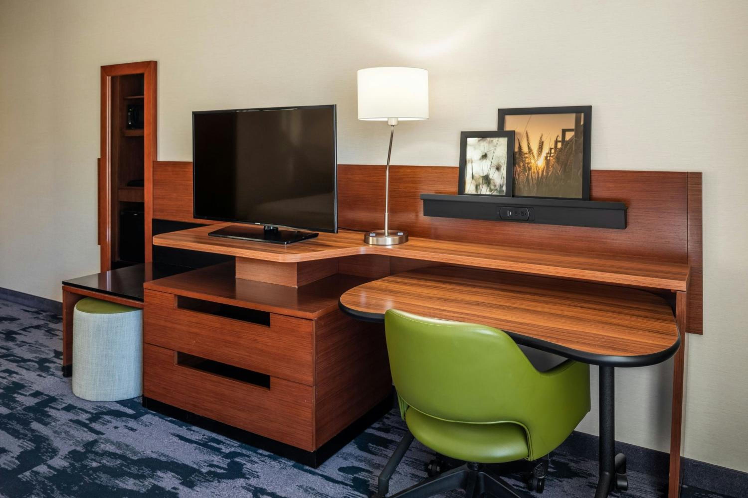 King Suite with Roll-In Shower and Sofa Bed - Mobility Access