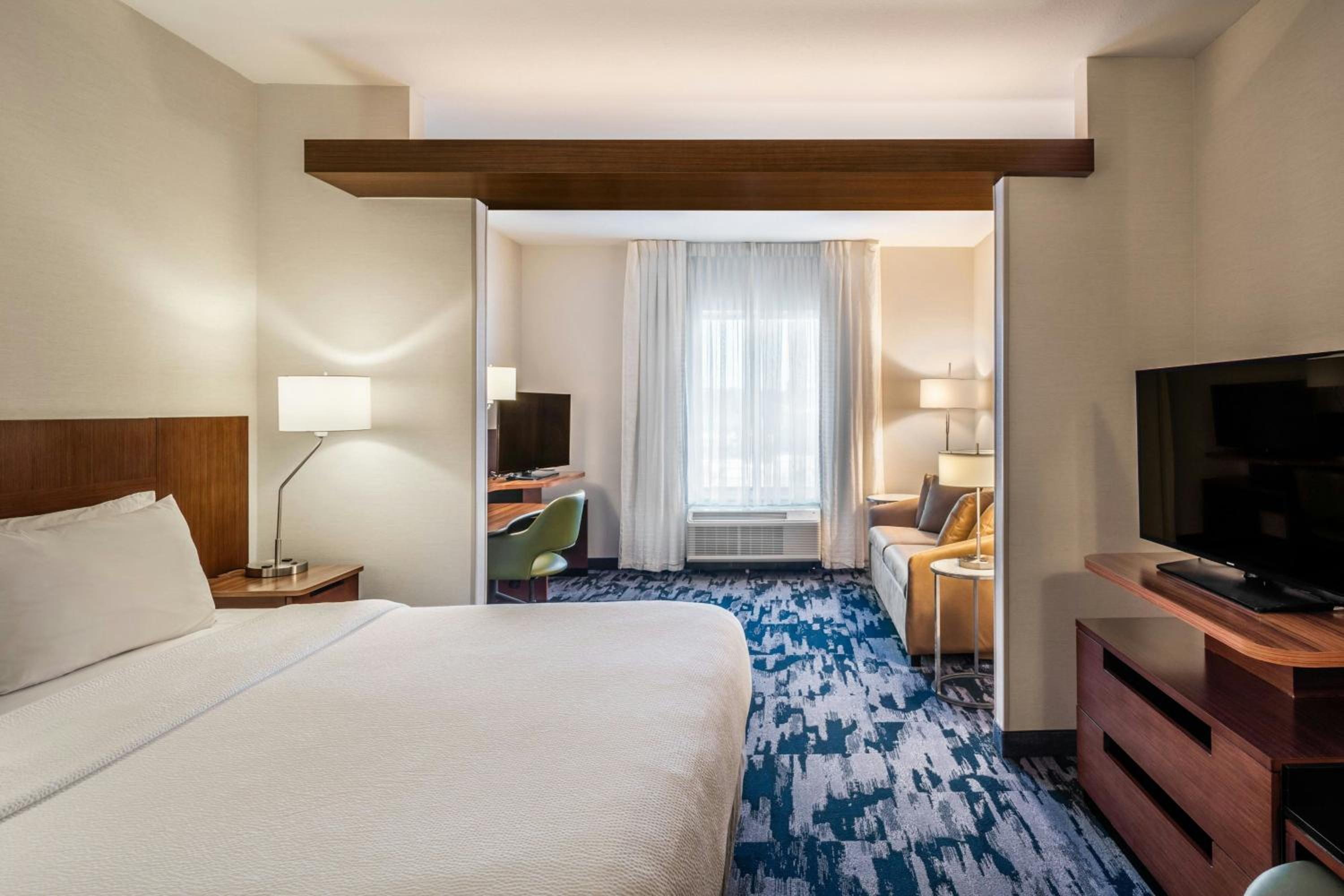 King Suite with Sofa Bed - Hearing Accessible