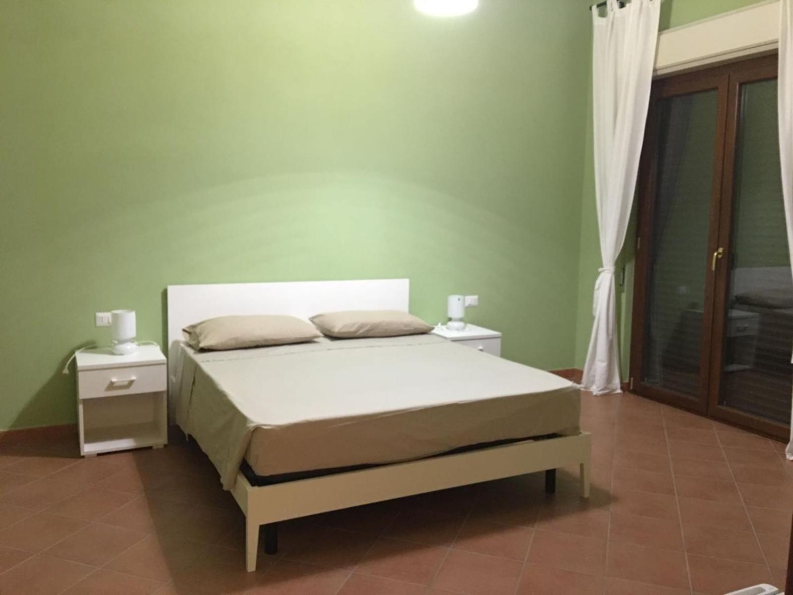 Large Double Room photo 2