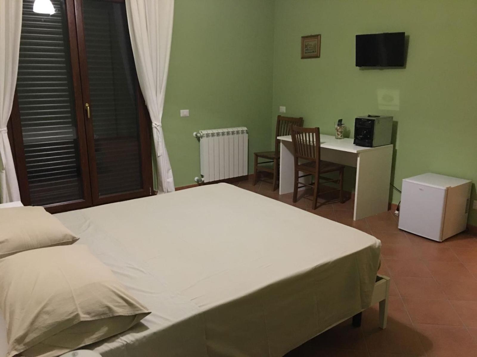 Large Double Room photo 1