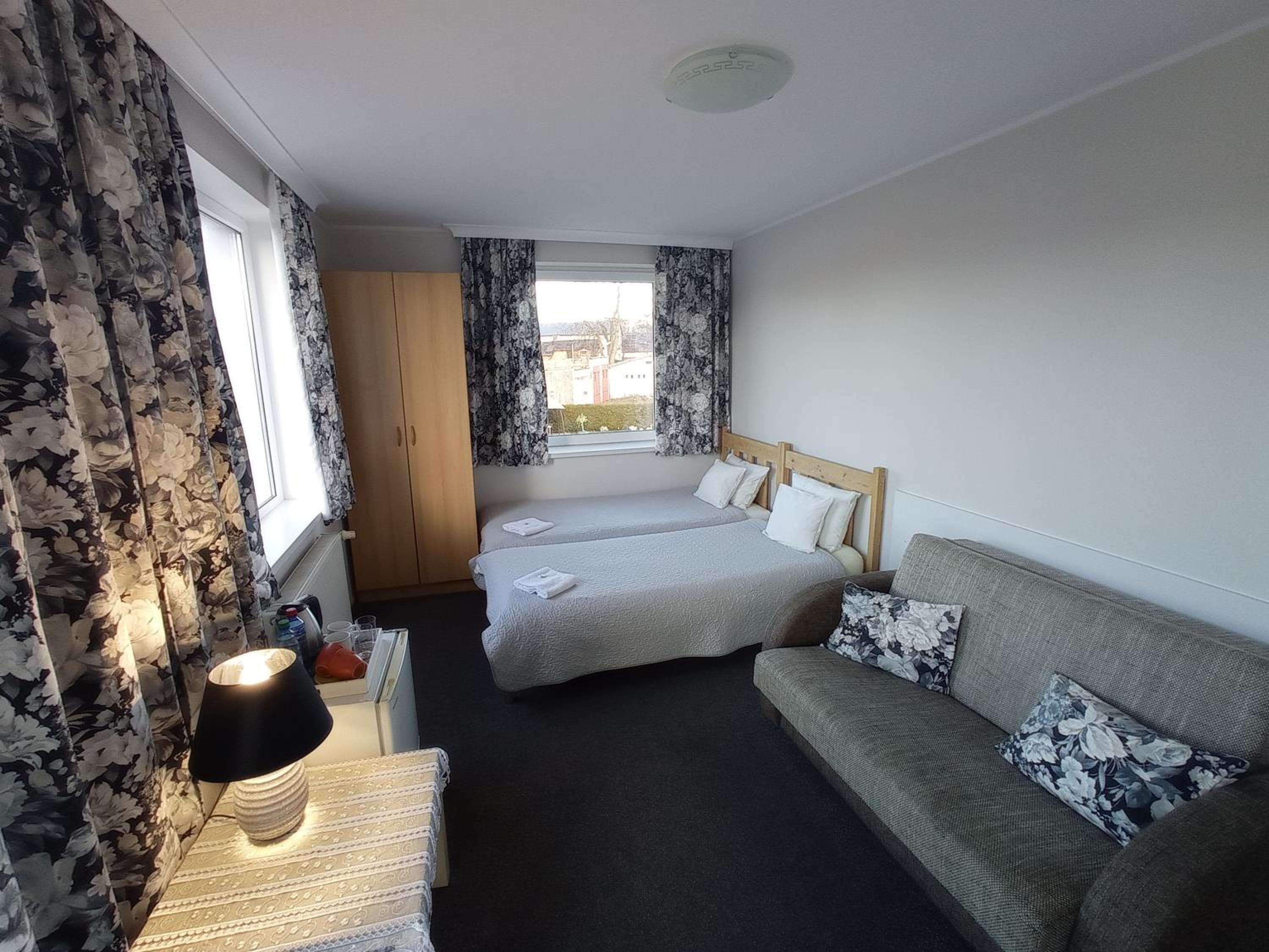 Deluxe Double Room with Balcony photo 3