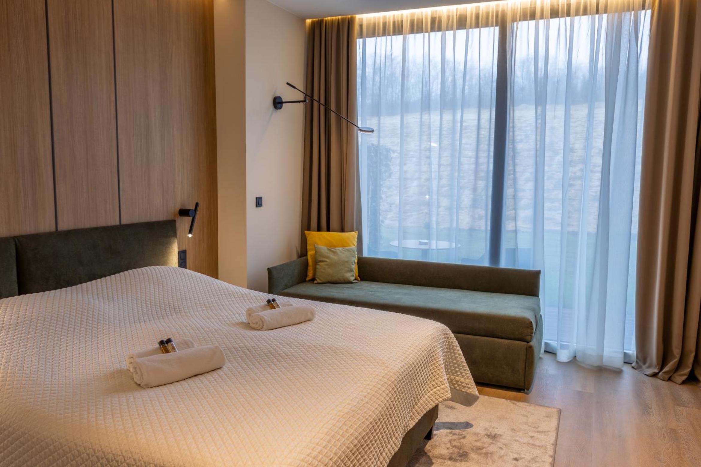 Superior Queen Room with Two Queen Beds photo 1