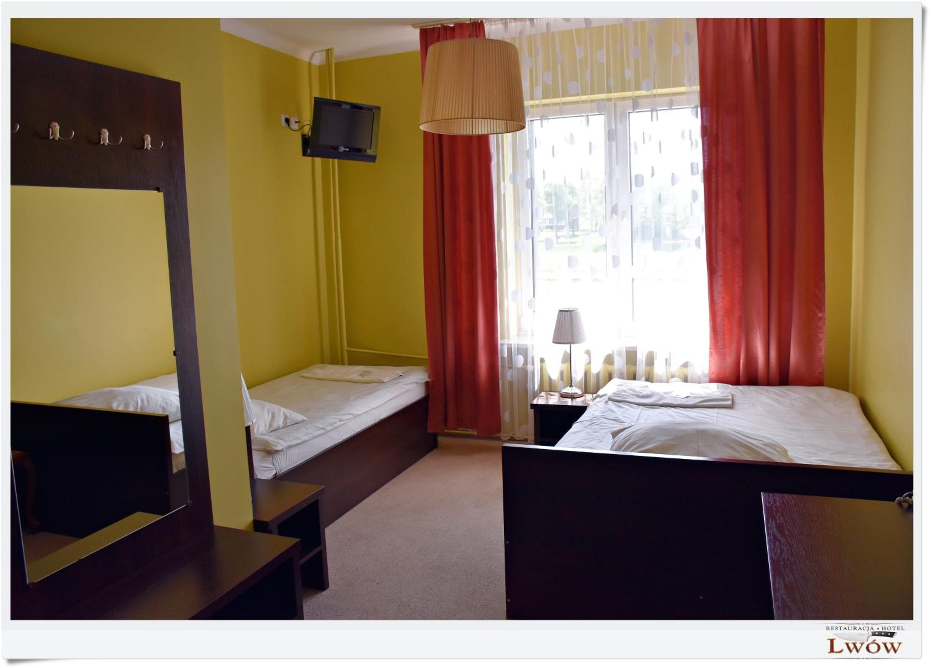 Twin Room - Photo 7