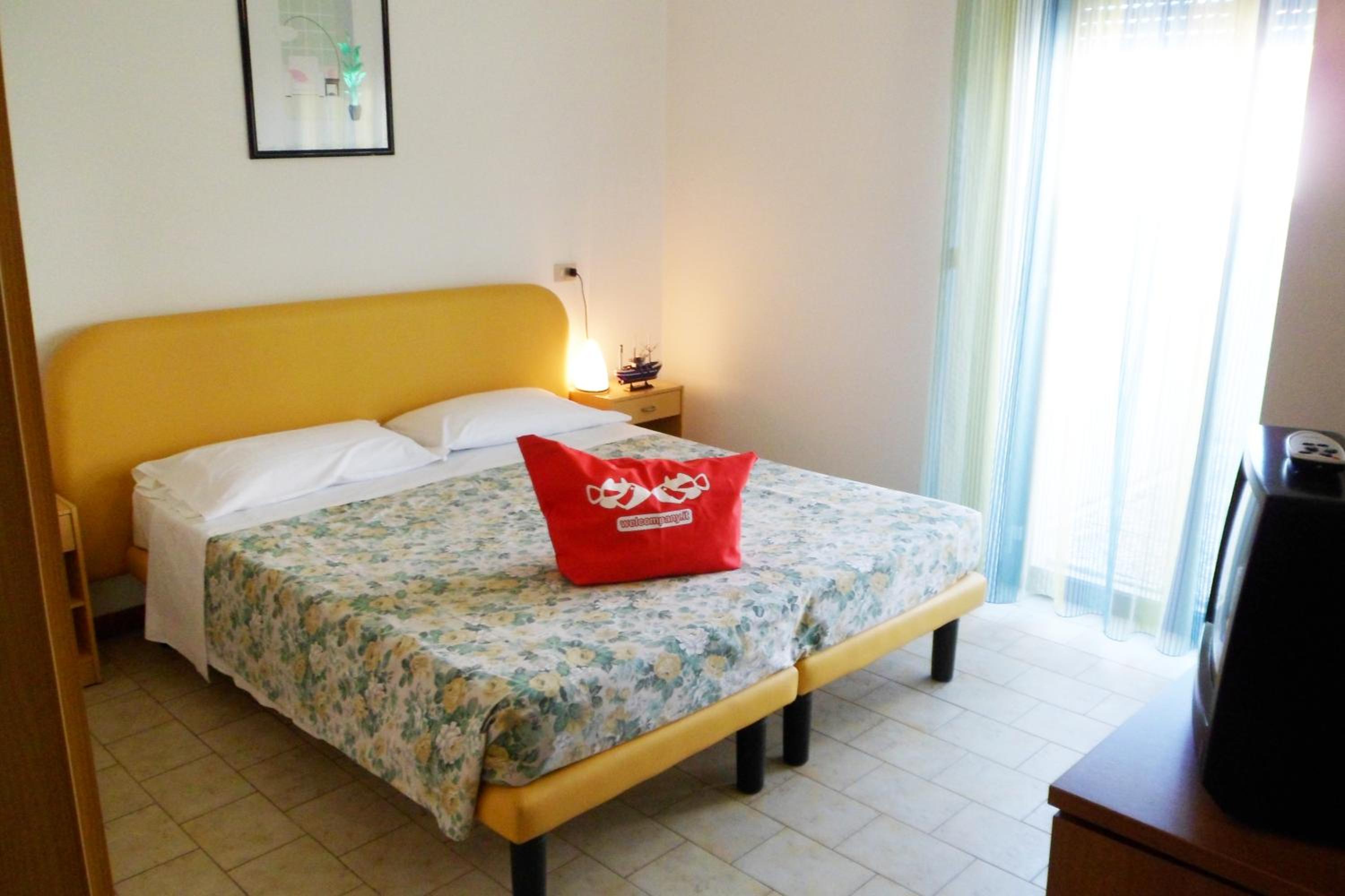 Economy Double Room photo 1
