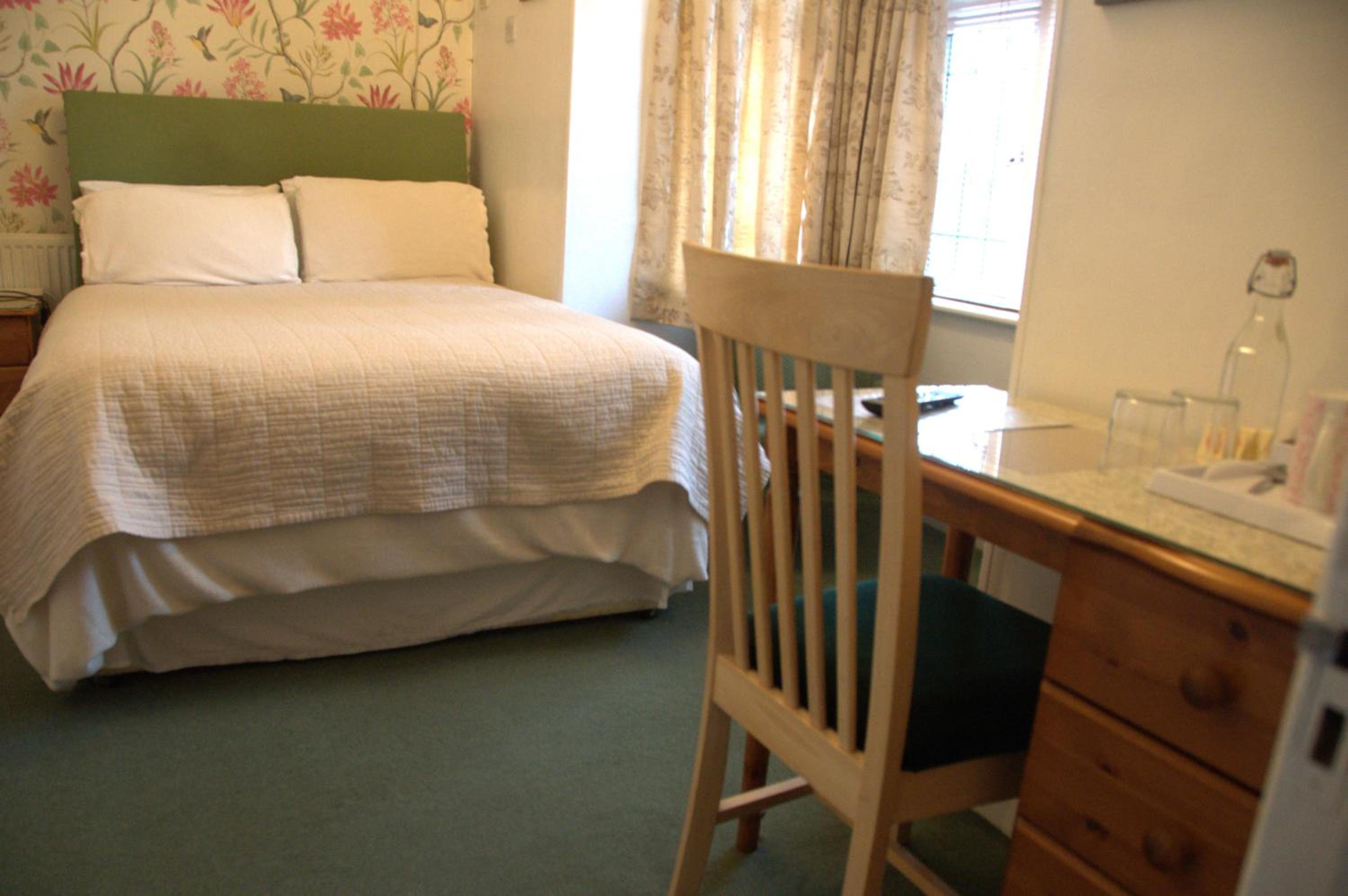 Economy Double Room photo 2