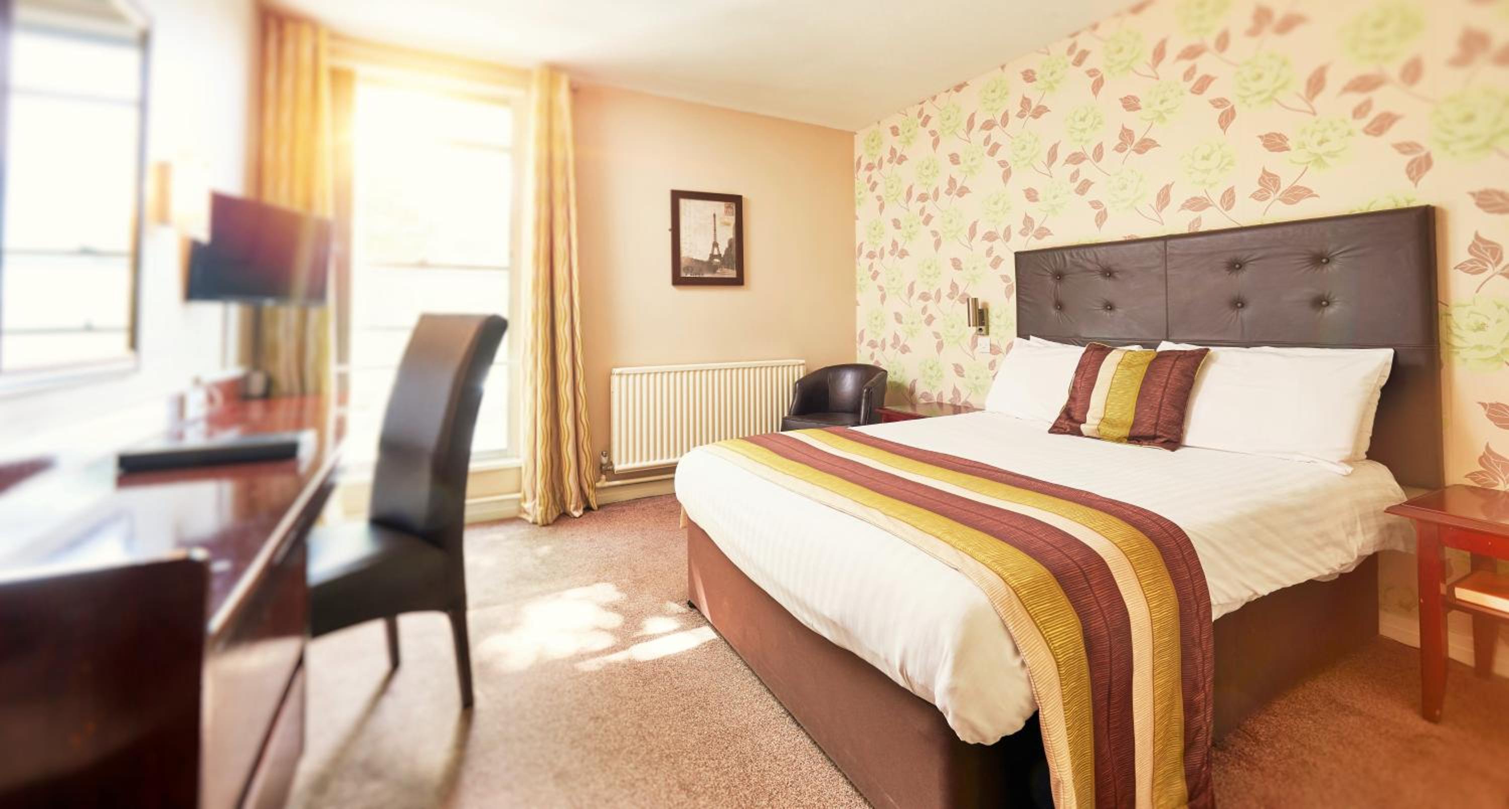Double Room with Double Bed and View - Non-Smoking - Photo 3