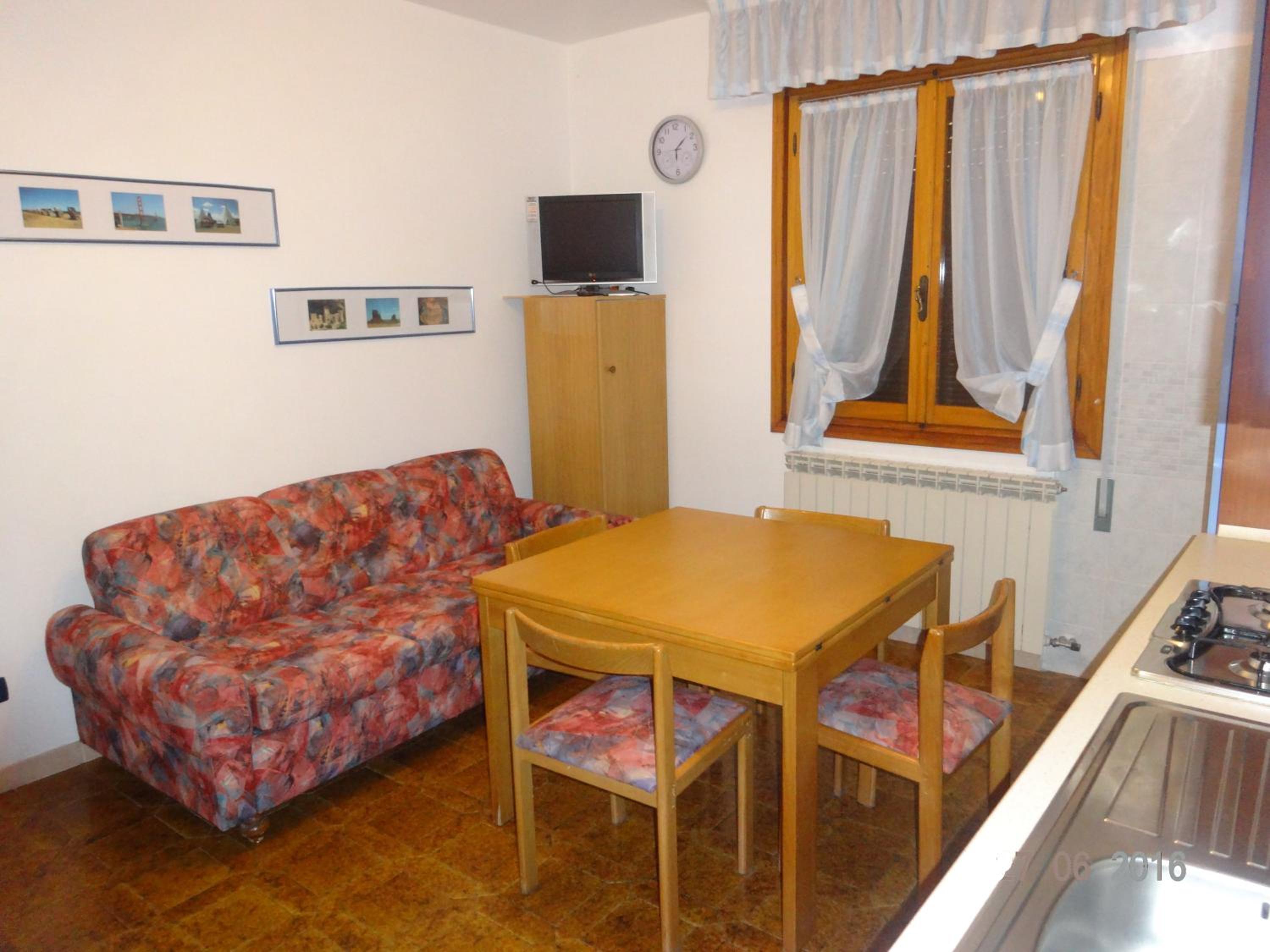 Two-Bedroom House photo 2