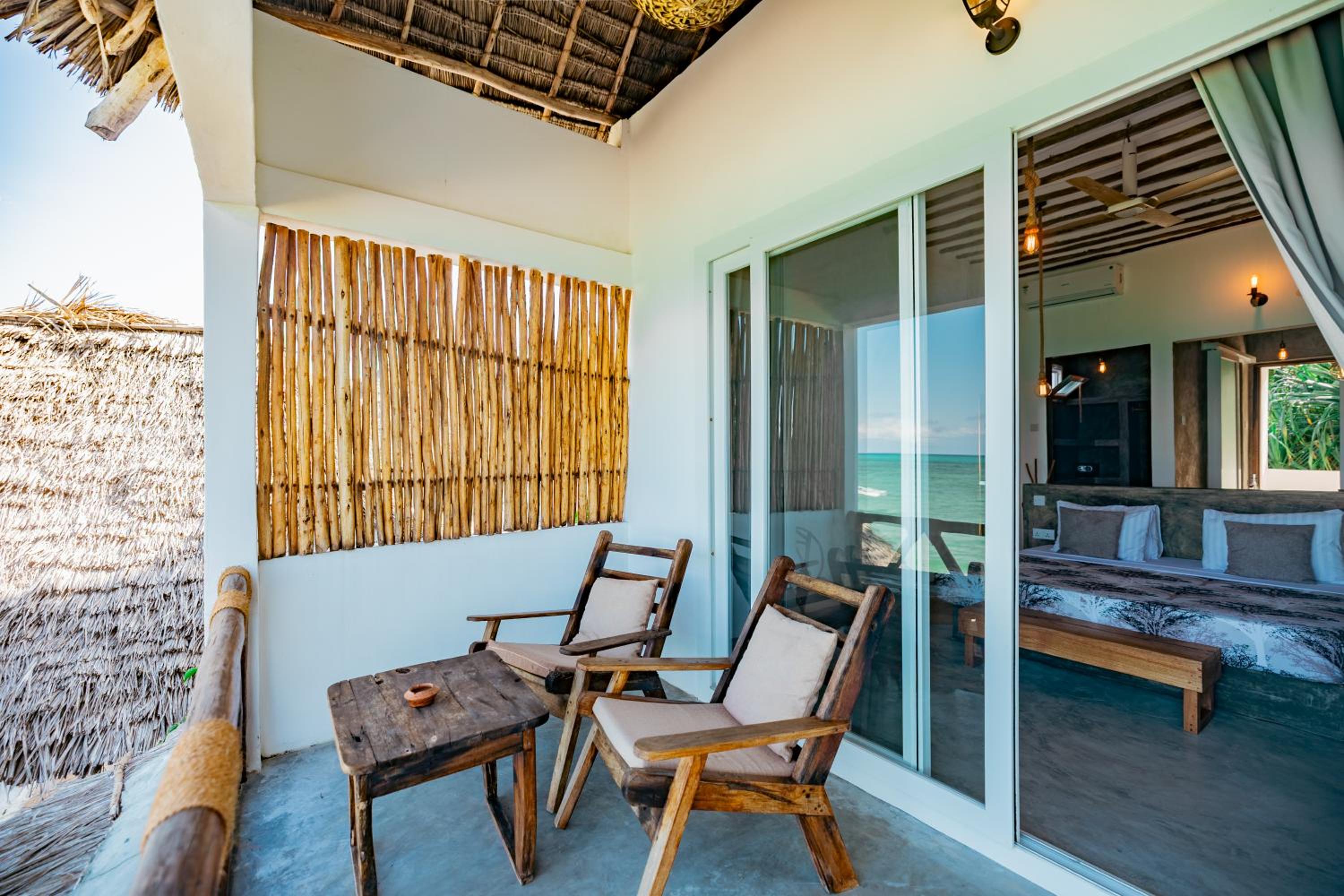 Queen Suite with Sea View