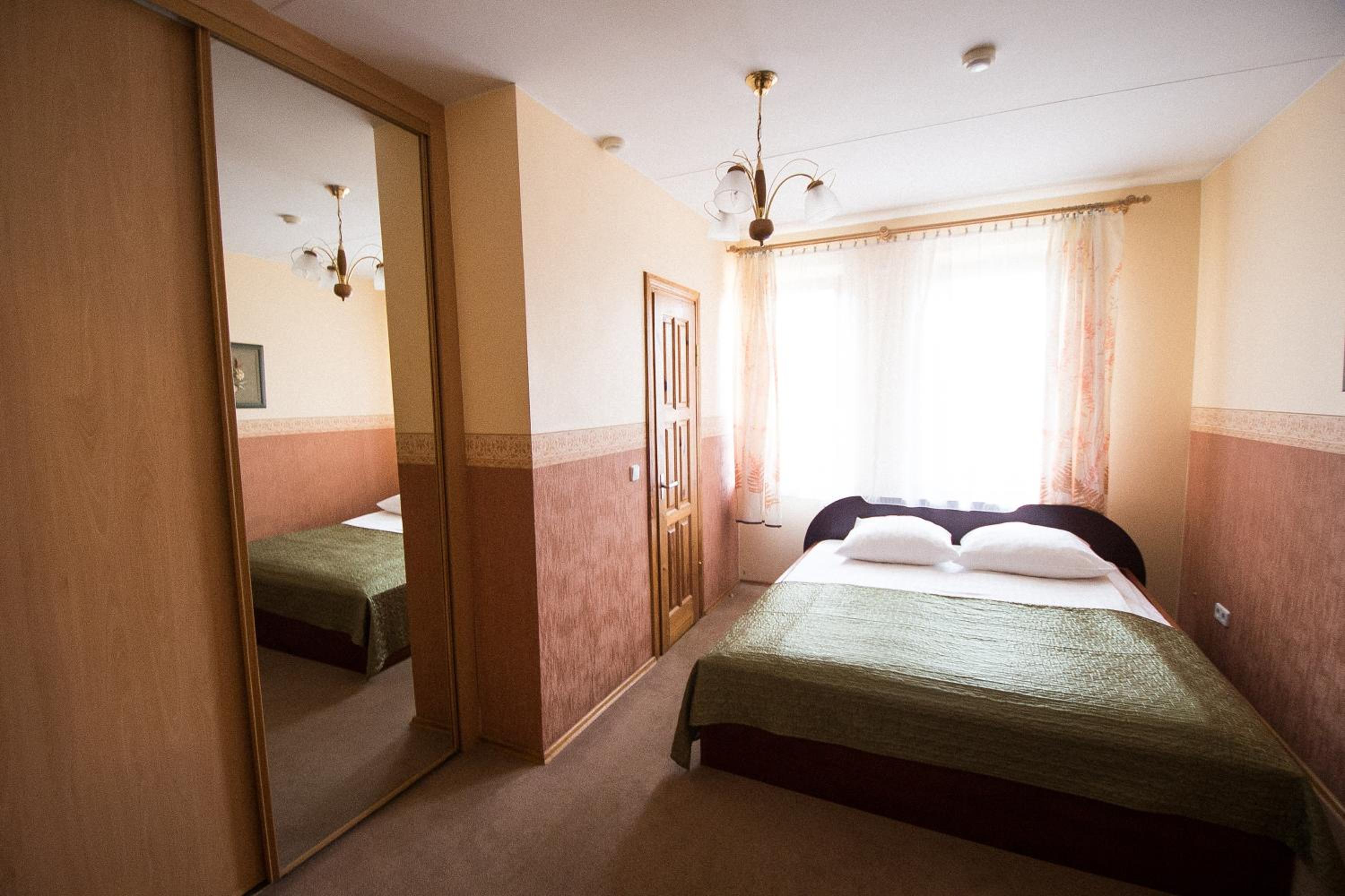 Budget Double Room photo 2