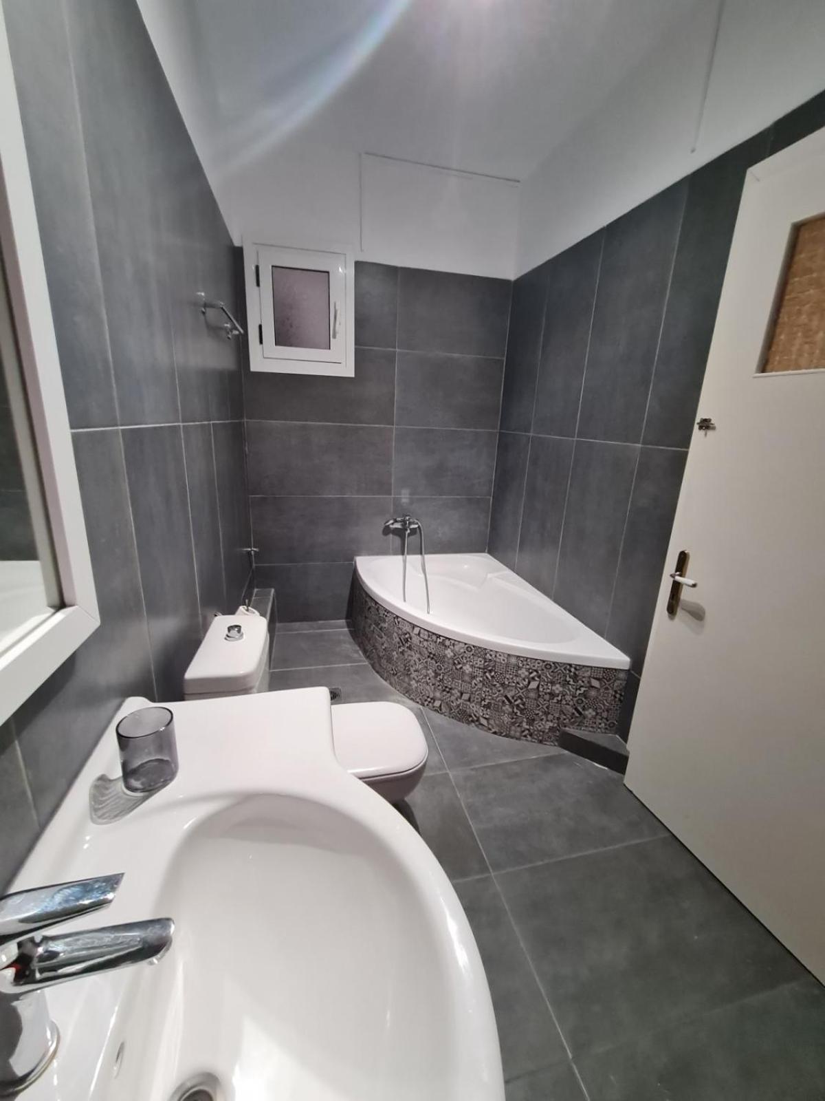 Double Room with Balcony photo 3