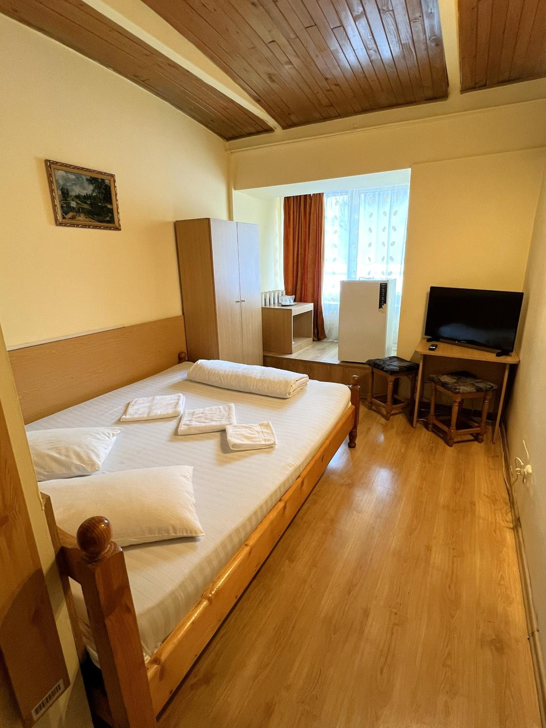 Standard Double Room photo 3